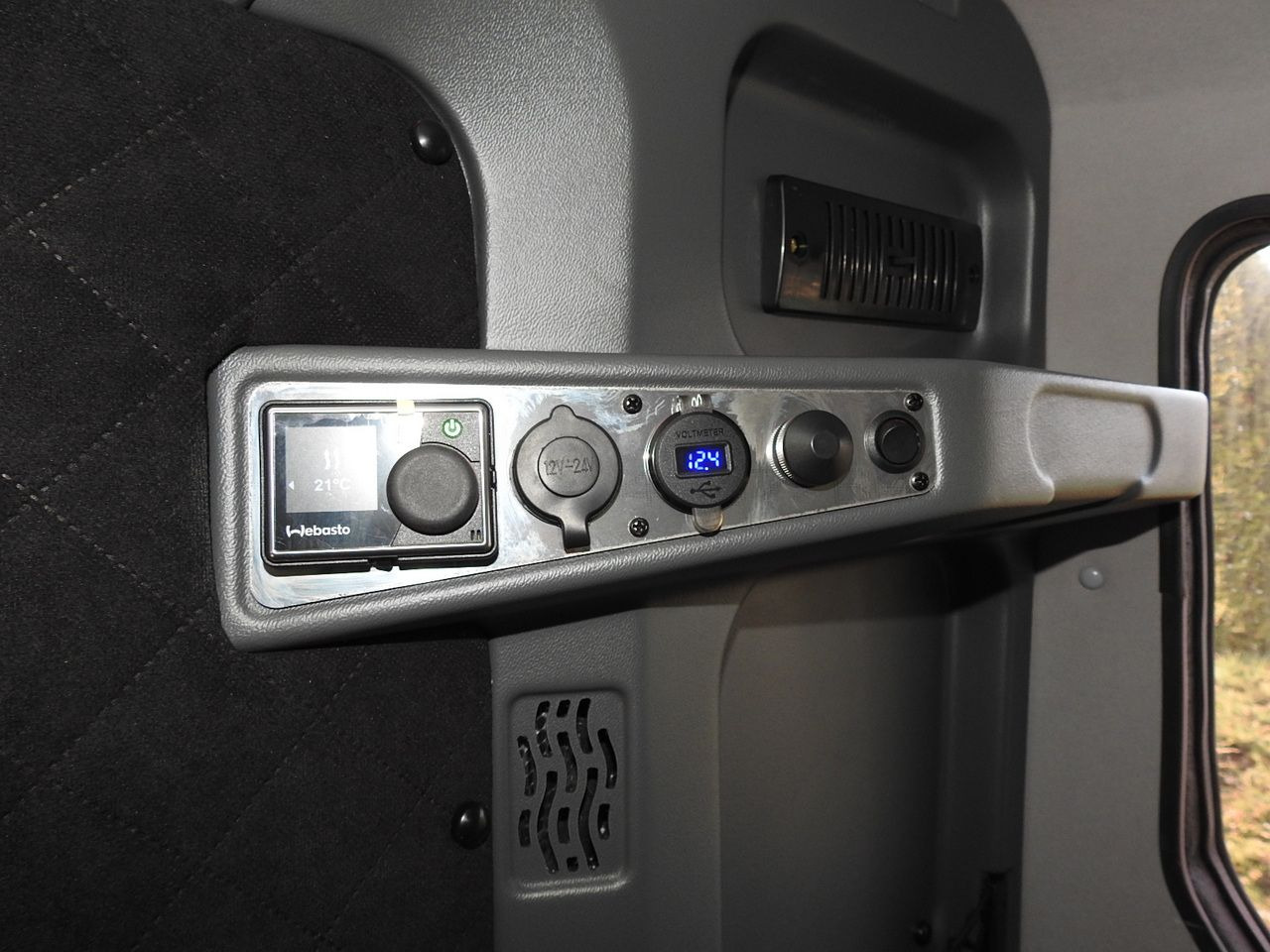 Novi Dostavno vozilo s ceradom IVECO DAILY NEW TARPAULIN 10 PALLETS WEBASTO CRUISE CONTROL NAVIGATION AIR CONDITIONING LED LIGHTS  180HP: slika Novi Dostavno vozilo s ceradom IVECO DAILY NEW TARPAULIN 10 PALLETS WEBASTO CRUISE CONTROL NAVIGATION AIR CONDITIONING LED LIGHTS  180HP