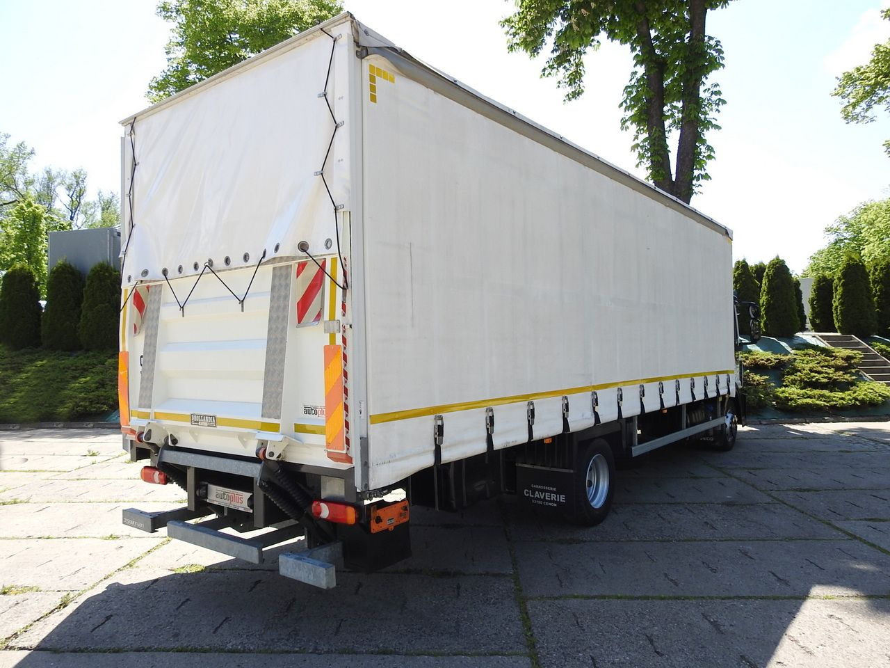 IVECO EUROCARGO 120 - 220 TARPAULIN LIFT 20 PALLETS LED LIGHTS AUTOMATIC TRANSMISSION HI-MATIC TWIN WHEELS AIR CONDITIONING 220HP - Dostavno vozilo s ceradom: slika IVECO EUROCARGO 120 - 220 TARPAULIN LIFT 20 PALLETS LED LIGHTS AUTOMATIC TRANSMISSION HI-MATIC TWIN WHEELS AIR CONDITIONING 220HP - Dostavno vozilo s ceradom IVECO EUROCARGO 120 - 220 TARPAULIN LIFT 20 PALLETS LED LIGHTS AUTOMATIC TRANSMISSION HI-MATIC TWIN WHEELS AIR CONDITIONING 220HP - Dostavno vozilo s ceradom: slika IVECO EUROCARGO 120 - 220 TARPAULIN LIFT 20 PALLETS LED LIGHTS AUTOMATIC TRANSMISSION HI-MATIC TWIN WHEELS AIR CONDITIONING 220HP - Dostavno vozilo s ceradom