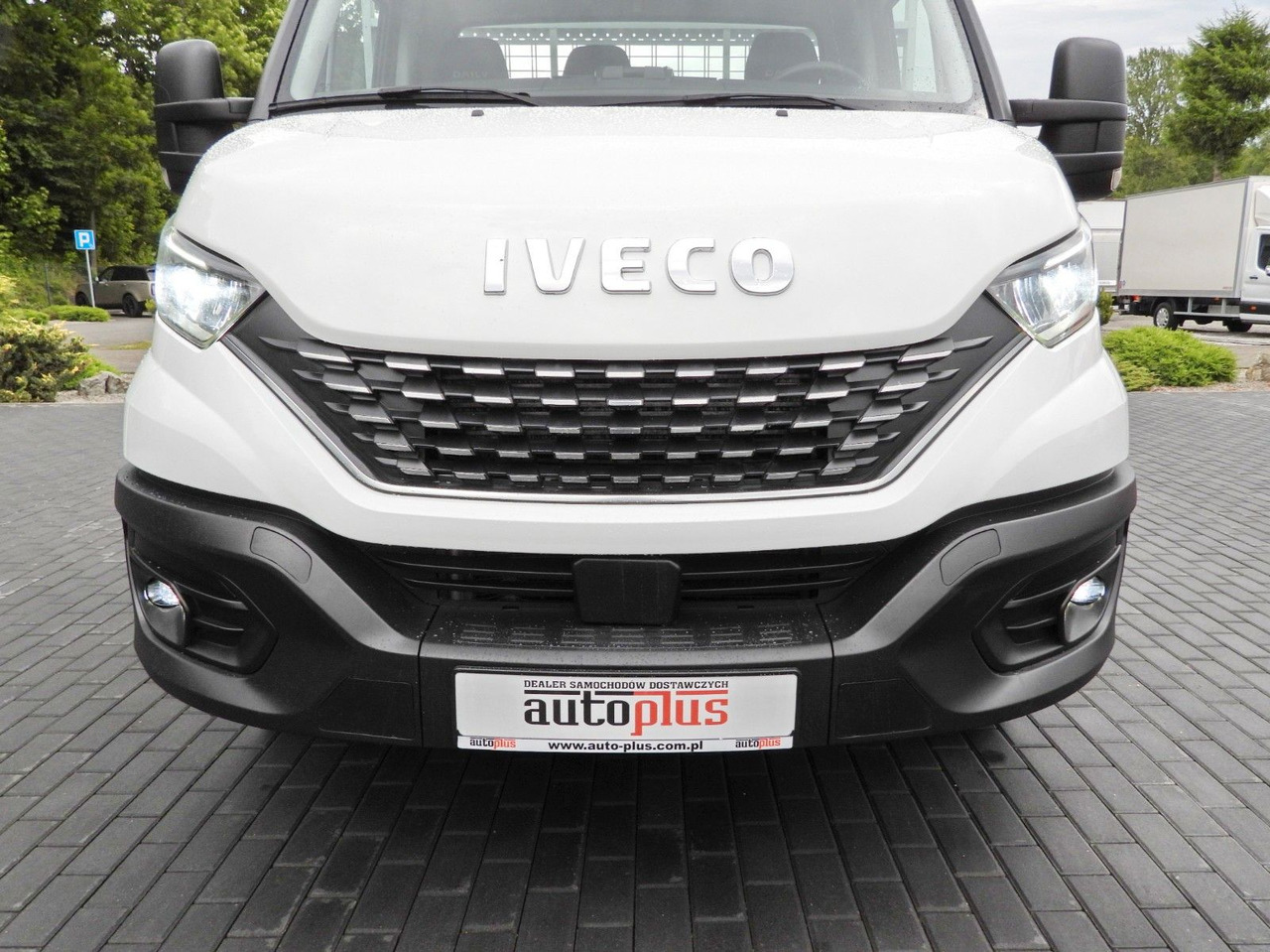 Mali kamion kiper Iveco DAILY 35C21 KIPPER TEMPOMAT NAVIGATION LED: slika Mali kamion kiper Iveco DAILY 35C21 KIPPER TEMPOMAT NAVIGATION LED
