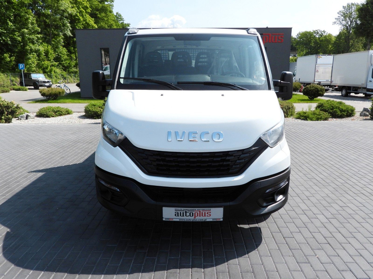 Iveco DAILY 35S12 PRITSCHE DOPPELKABINE DOKA 7 SITZE - Dostavno vozilo s ravnom platformom, Dostavno vozilo s dvostrukom kabinom: slika Iveco DAILY 35S12 PRITSCHE DOPPELKABINE DOKA 7 SITZE - Dostavno vozilo s ravnom platformom, Dostavno vozilo s dvostrukom kabinom Iveco DAILY 35S12 PRITSCHE DOPPELKABINE DOKA 7 SITZE - Dostavno vozilo s ravnom platformom, Dostavno vozilo s dvostrukom kabinom: slika Iveco DAILY 35S12 PRITSCHE DOPPELKABINE DOKA 7 SITZE - Dostavno vozilo s ravnom platformom, Dostavno vozilo s dvostrukom kabinom