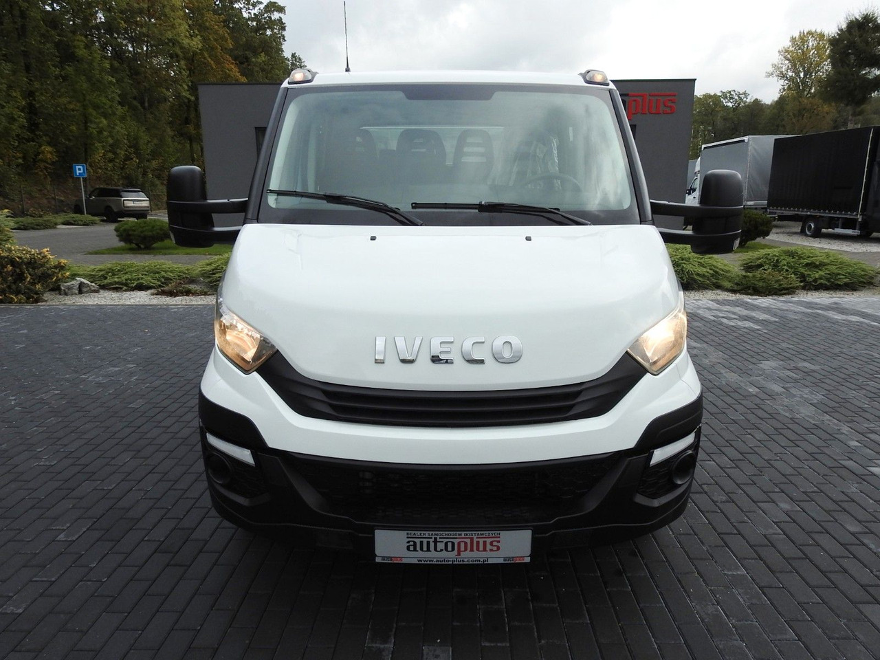 Iveco DAILY 35S15 PRITSCHE DOPPELKABINE DOKA 7 SITZE - Dostavno vozilo s ravnom platformom, Dostavno vozilo s dvostrukom kabinom: slika Iveco DAILY 35S15 PRITSCHE DOPPELKABINE DOKA 7 SITZE - Dostavno vozilo s ravnom platformom, Dostavno vozilo s dvostrukom kabinom Iveco DAILY 35S15 PRITSCHE DOPPELKABINE DOKA 7 SITZE - Dostavno vozilo s ravnom platformom, Dostavno vozilo s dvostrukom kabinom: slika Iveco DAILY 35S15 PRITSCHE DOPPELKABINE DOKA 7 SITZE - Dostavno vozilo s ravnom platformom, Dostavno vozilo s dvostrukom kabinom