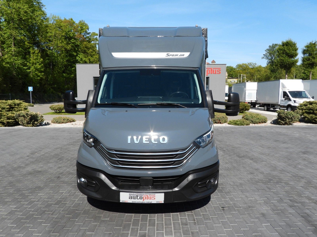 Iveco DAILY 35S18 PRITSCHE PLANE 10 PALETTEN WEBASTO - Dostavno vozilo s ceradom, Dostavno vozilo s dvostrukom kabinom: slika Iveco DAILY 35S18 PRITSCHE PLANE 10 PALETTEN WEBASTO - Dostavno vozilo s ceradom, Dostavno vozilo s dvostrukom kabinom Iveco DAILY 35S18 PRITSCHE PLANE 10 PALETTEN WEBASTO - Dostavno vozilo s ceradom, Dostavno vozilo s dvostrukom kabinom: slika Iveco DAILY 35S18 PRITSCHE PLANE 10 PALETTEN WEBASTO - Dostavno vozilo s ceradom, Dostavno vozilo s dvostrukom kabinom