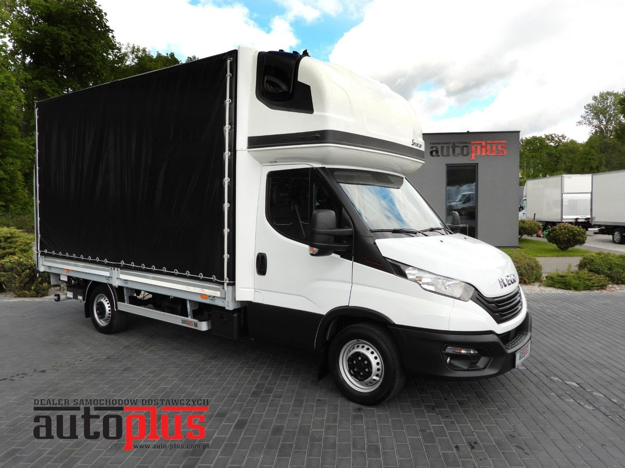 Iveco DAILY 35S18 PRITSCHE PLANE AUFZUG 8 PALETTEN - Dostavno vozilo s ceradom: slika Iveco DAILY 35S18 PRITSCHE PLANE AUFZUG 8 PALETTEN - Dostavno vozilo s ceradom Iveco DAILY 35S18 PRITSCHE PLANE AUFZUG 8 PALETTEN - Dostavno vozilo s ceradom: slika Iveco DAILY 35S18 PRITSCHE PLANE AUFZUG 8 PALETTEN - Dostavno vozilo s ceradom