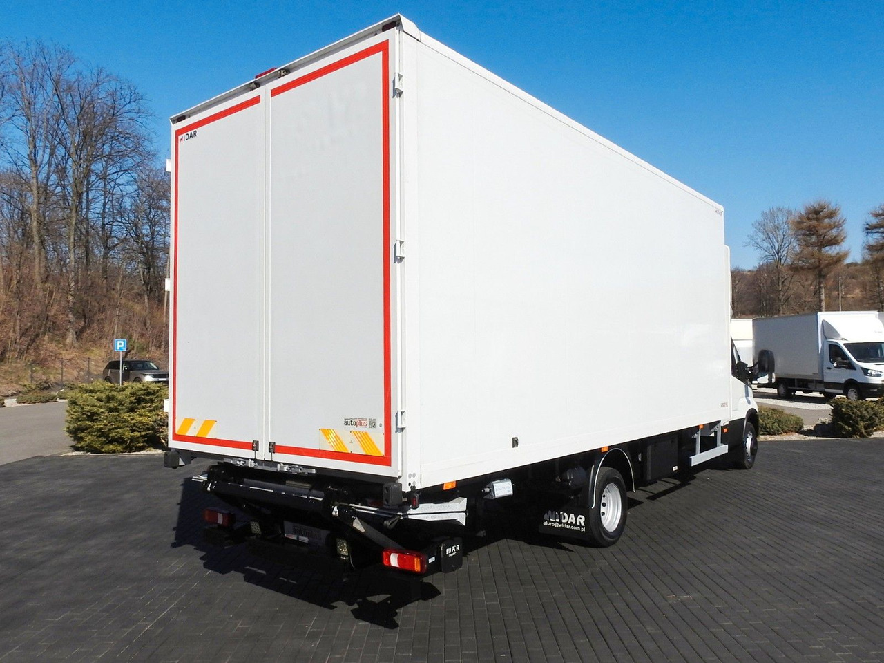 Iveco DAILY 70C18 KOFFER AUFZUG 14 PALETTEN WEBASTO - Dostavno vozilo sa zatvorenim sandukom, Dostavno vozilo s dvostrukom kabinom: slika Iveco DAILY 70C18 KOFFER AUFZUG 14 PALETTEN WEBASTO - Dostavno vozilo sa zatvorenim sandukom, Dostavno vozilo s dvostrukom kabinom Iveco DAILY 70C18 KOFFER AUFZUG 14 PALETTEN WEBASTO - Dostavno vozilo sa zatvorenim sandukom, Dostavno vozilo s dvostrukom kabinom: slika Iveco DAILY 70C18 KOFFER AUFZUG 14 PALETTEN WEBASTO - Dostavno vozilo sa zatvorenim sandukom, Dostavno vozilo s dvostrukom kabinom