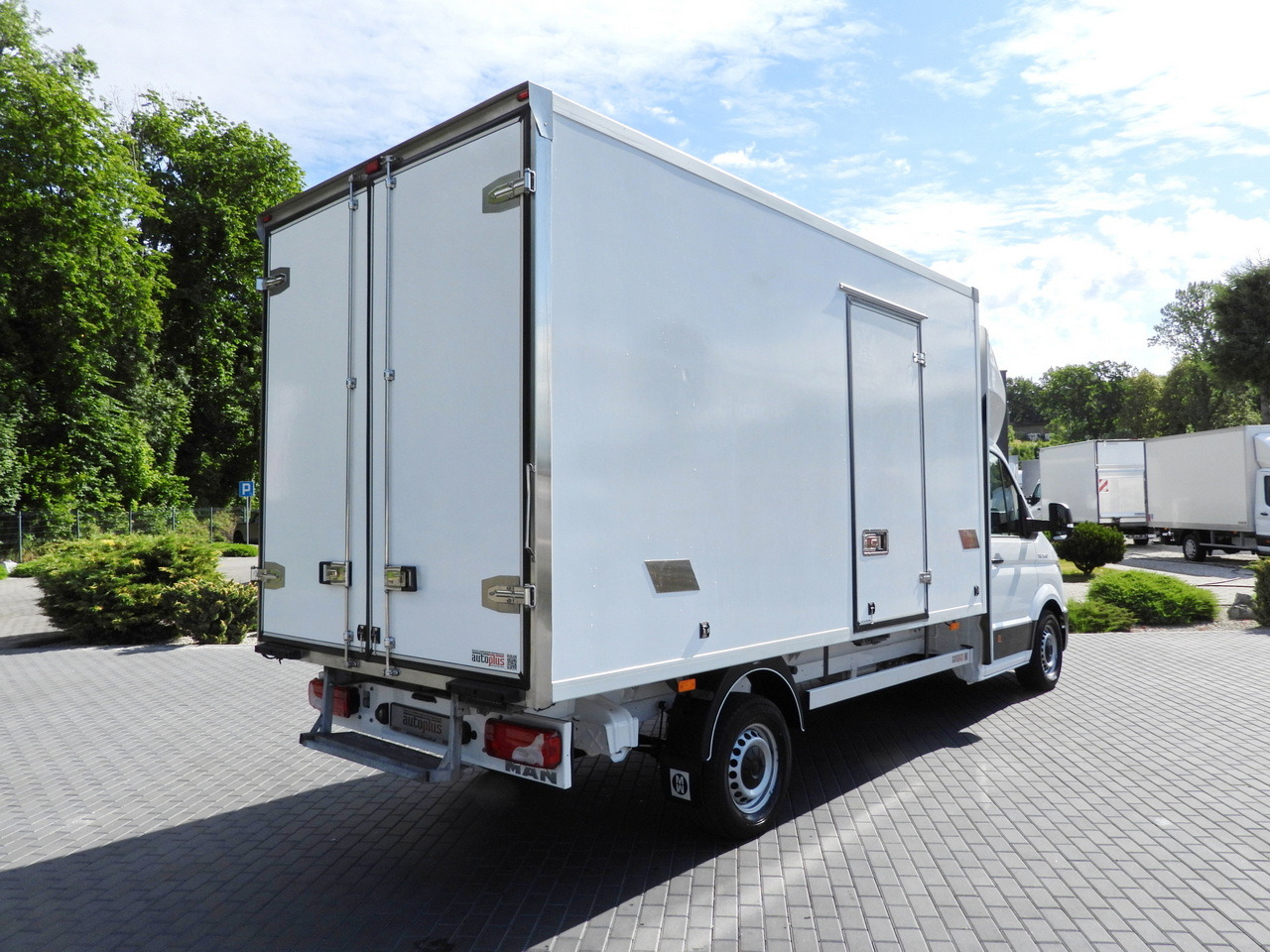 MAN TGE 3.140 REGRIGERATOR BOX -1*C 8 PALLETS HEATING FUNCTION CRUISE CONTROL PNEUMATICS AIR CONDITIONING 140HP - Dostavno vozilo hladnjača: slika MAN TGE 3.140 REGRIGERATOR BOX -1*C 8 PALLETS HEATING FUNCTION CRUISE CONTROL PNEUMATICS AIR CONDITIONING 140HP - Dostavno vozilo hladnjača MAN TGE 3.140 REGRIGERATOR BOX -1*C 8 PALLETS HEATING FUNCTION CRUISE CONTROL PNEUMATICS AIR CONDITIONING 140HP - Dostavno vozilo hladnjača: slika MAN TGE 3.140 REGRIGERATOR BOX -1*C 8 PALLETS HEATING FUNCTION CRUISE CONTROL PNEUMATICS AIR CONDITIONING 140HP - Dostavno vozilo hladnjača