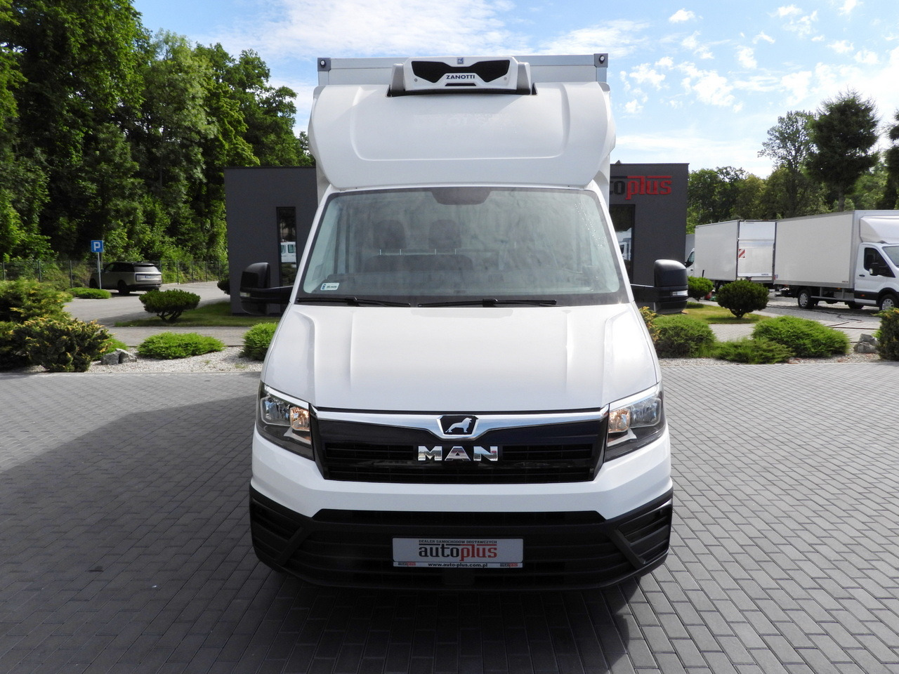 MAN TGE 3.140 REGRIGERATOR BOX -1*C 8 PALLETS HEATING FUNCTION CRUISE CONTROL PNEUMATICS AIR CONDITIONING 140HP - Dostavno vozilo hladnjača: slika MAN TGE 3.140 REGRIGERATOR BOX -1*C 8 PALLETS HEATING FUNCTION CRUISE CONTROL PNEUMATICS AIR CONDITIONING 140HP - Dostavno vozilo hladnjača MAN TGE 3.140 REGRIGERATOR BOX -1*C 8 PALLETS HEATING FUNCTION CRUISE CONTROL PNEUMATICS AIR CONDITIONING 140HP - Dostavno vozilo hladnjača: slika MAN TGE 3.140 REGRIGERATOR BOX -1*C 8 PALLETS HEATING FUNCTION CRUISE CONTROL PNEUMATICS AIR CONDITIONING 140HP - Dostavno vozilo hladnjača