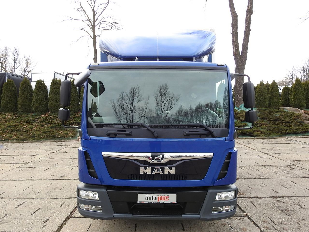 MAN TGL 12.220 BOX LIFT 18 PALLETS CRUISE CONTROLAIR CONDITIONING PNEUMATICS AUTOMATIC TWIN WHEELS 220HP - Kamion sandučar: slika MAN TGL 12.220 BOX LIFT 18 PALLETS CRUISE CONTROLAIR CONDITIONING PNEUMATICS AUTOMATIC TWIN WHEELS 220HP - Kamion sandučar MAN TGL 12.220 BOX LIFT 18 PALLETS CRUISE CONTROLAIR CONDITIONING PNEUMATICS AUTOMATIC TWIN WHEELS 220HP - Kamion sandučar: slika MAN TGL 12.220 BOX LIFT 18 PALLETS CRUISE CONTROLAIR CONDITIONING PNEUMATICS AUTOMATIC TWIN WHEELS 220HP - Kamion sandučar