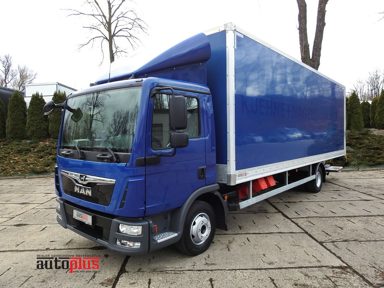 MAN TGL 12.220 BOX LIFT 18 PALLETS CRUISE CONTROLAIR CONDITIONING PNEUMATICS AUTOMATIC TWIN WHEELS 220HP - Kamion sandučar: slika MAN TGL 12.220 BOX LIFT 18 PALLETS CRUISE CONTROLAIR CONDITIONING PNEUMATICS AUTOMATIC TWIN WHEELS 220HP - Kamion sandučar MAN TGL 12.220 BOX LIFT 18 PALLETS CRUISE CONTROLAIR CONDITIONING PNEUMATICS AUTOMATIC TWIN WHEELS 220HP - Kamion sandučar: slika MAN TGL 12.220 BOX LIFT 18 PALLETS CRUISE CONTROLAIR CONDITIONING PNEUMATICS AUTOMATIC TWIN WHEELS 220HP - Kamion sandučar