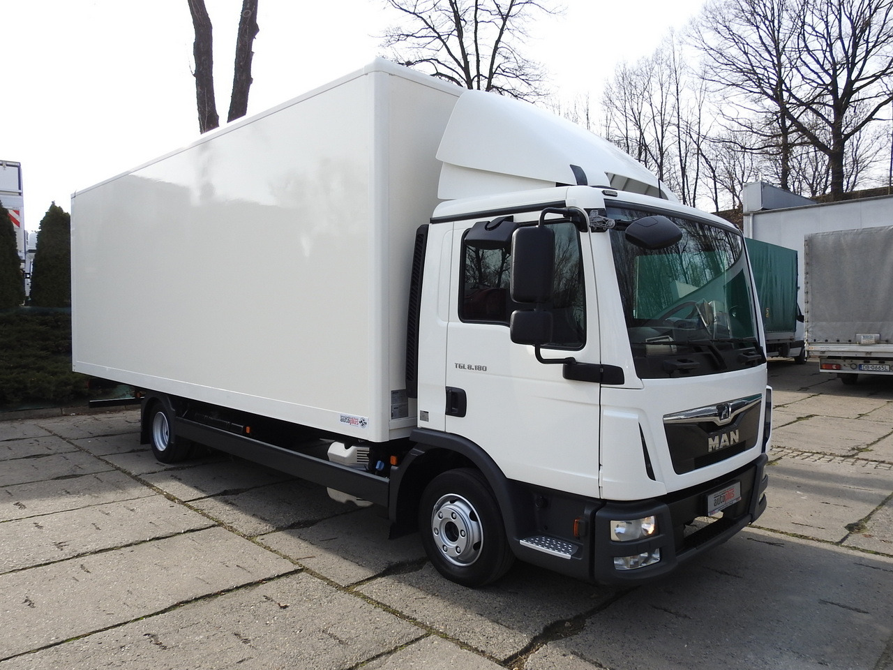 MAN TGL 8.18 BOX 16 PALLETS CRUISE CONTROL TWIN WHEELS 180HP - Kamion sandučar: slika MAN TGL 8.18 BOX 16 PALLETS CRUISE CONTROL TWIN WHEELS 180HP - Kamion sandučar MAN TGL 8.18 BOX 16 PALLETS CRUISE CONTROL TWIN WHEELS 180HP - Kamion sandučar: slika MAN TGL 8.18 BOX 16 PALLETS CRUISE CONTROL TWIN WHEELS 180HP - Kamion sandučar