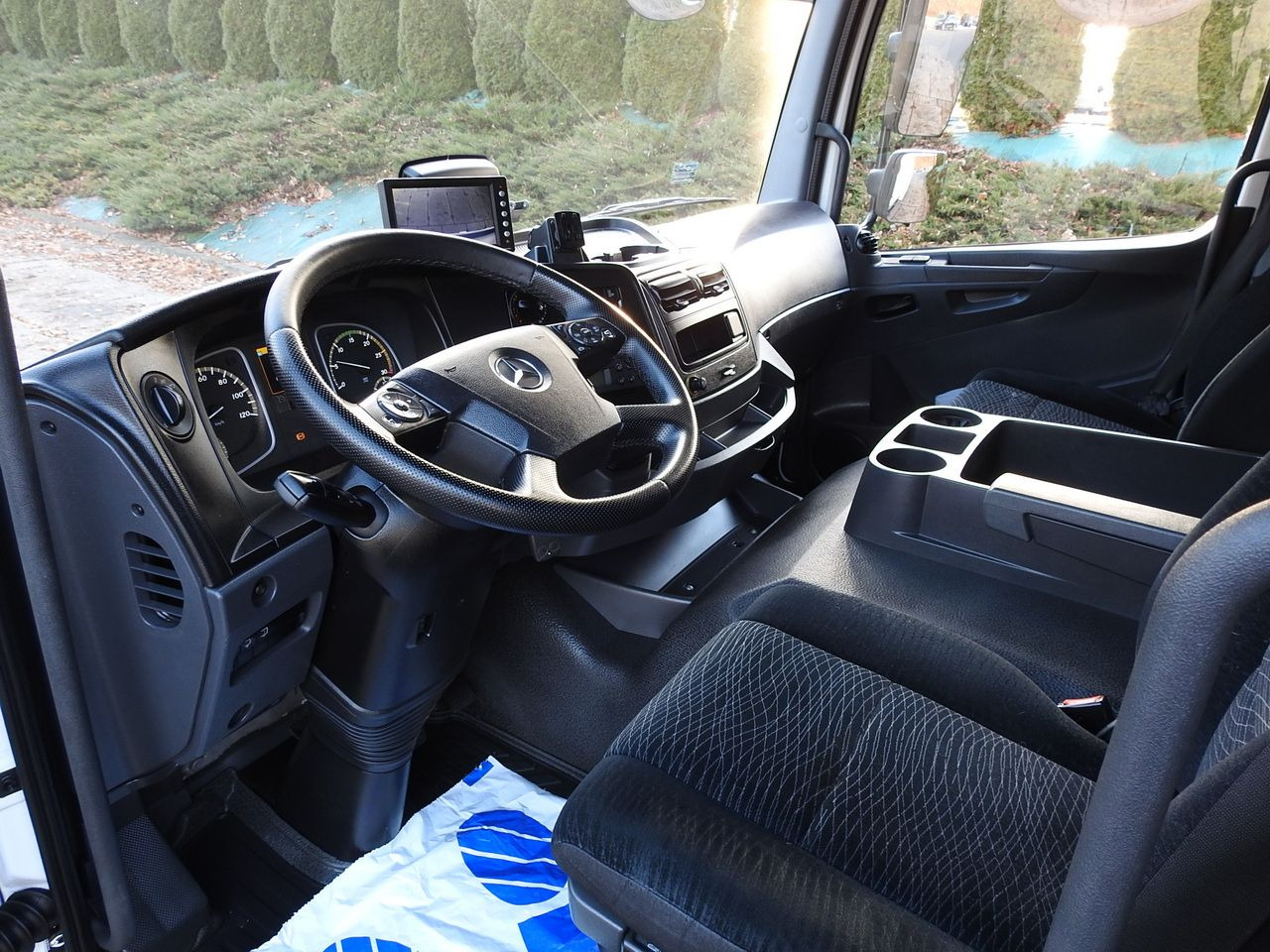 MERCEDES ATEGO 12.24 REGRIGERATOR BOX -10*C LIFT 16 PALLETS HEATING FUNCTION WEBASTO CRUISE CONTROL PNEUMATICS AIR CONDITIONING 240HP - Kamion hladnjača: slika MERCEDES ATEGO 12.24 REGRIGERATOR BOX -10*C LIFT 16 PALLETS HEATING FUNCTION WEBASTO CRUISE CONTROL PNEUMATICS AIR CONDITIONING 240HP - Kamion hladnjača MERCEDES ATEGO 12.24 REGRIGERATOR BOX -10*C LIFT 16 PALLETS HEATING FUNCTION WEBASTO CRUISE CONTROL PNEUMATICS AIR CONDITIONING 240HP - Kamion hladnjača: slika MERCEDES ATEGO 12.24 REGRIGERATOR BOX -10*C LIFT 16 PALLETS HEATING FUNCTION WEBASTO CRUISE CONTROL PNEUMATICS AIR CONDITIONING 240HP - Kamion hladnjača