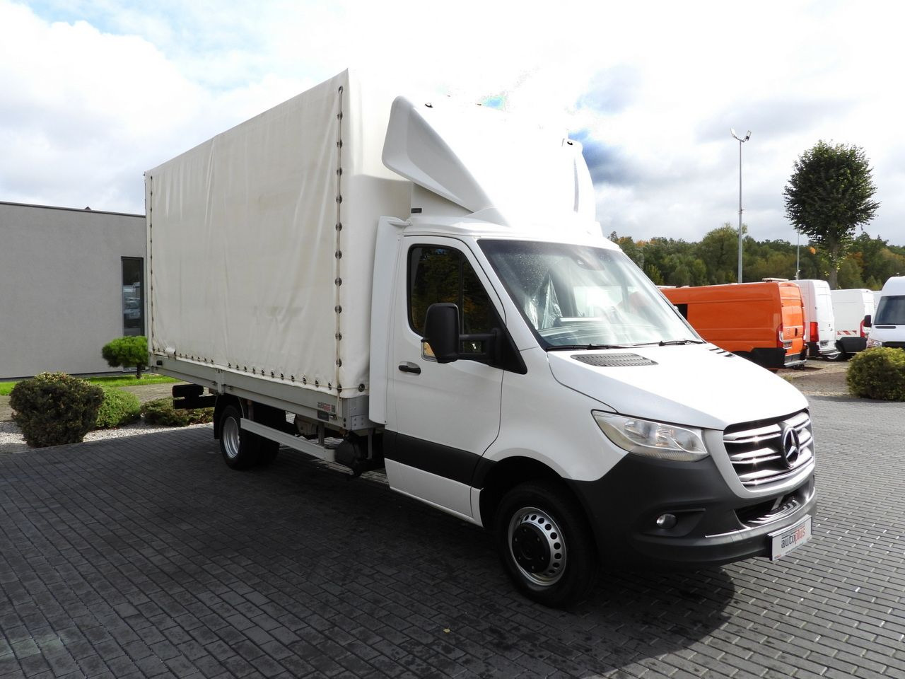 MERCEDES SPRINTER 316 TARPAULIN 10 PALLETS TWIN WHEELS AIR CONDITIONING 165HP - Dostavno vozilo s ceradom: slika MERCEDES SPRINTER 316 TARPAULIN 10 PALLETS TWIN WHEELS AIR CONDITIONING 165HP - Dostavno vozilo s ceradom MERCEDES SPRINTER 316 TARPAULIN 10 PALLETS TWIN WHEELS AIR CONDITIONING 165HP - Dostavno vozilo s ceradom: slika MERCEDES SPRINTER 316 TARPAULIN 10 PALLETS TWIN WHEELS AIR CONDITIONING 165HP - Dostavno vozilo s ceradom
