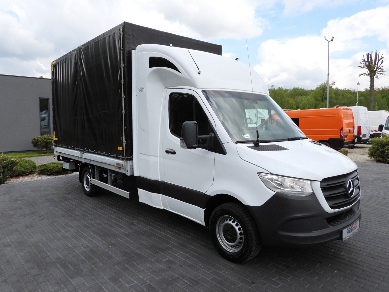 MERCEDES SPRINTER 316 TARPAULIN LIFT 8 PALLETS WEBASTO CRUISE CONTROL AIR CONDITIONING  160HP - Dostavno vozilo s ceradom: slika MERCEDES SPRINTER 316 TARPAULIN LIFT 8 PALLETS WEBASTO CRUISE CONTROL AIR CONDITIONING  160HP - Dostavno vozilo s ceradom MERCEDES SPRINTER 316 TARPAULIN LIFT 8 PALLETS WEBASTO CRUISE CONTROL AIR CONDITIONING  160HP - Dostavno vozilo s ceradom: slika MERCEDES SPRINTER 316 TARPAULIN LIFT 8 PALLETS WEBASTO CRUISE CONTROL AIR CONDITIONING  160HP - Dostavno vozilo s ceradom