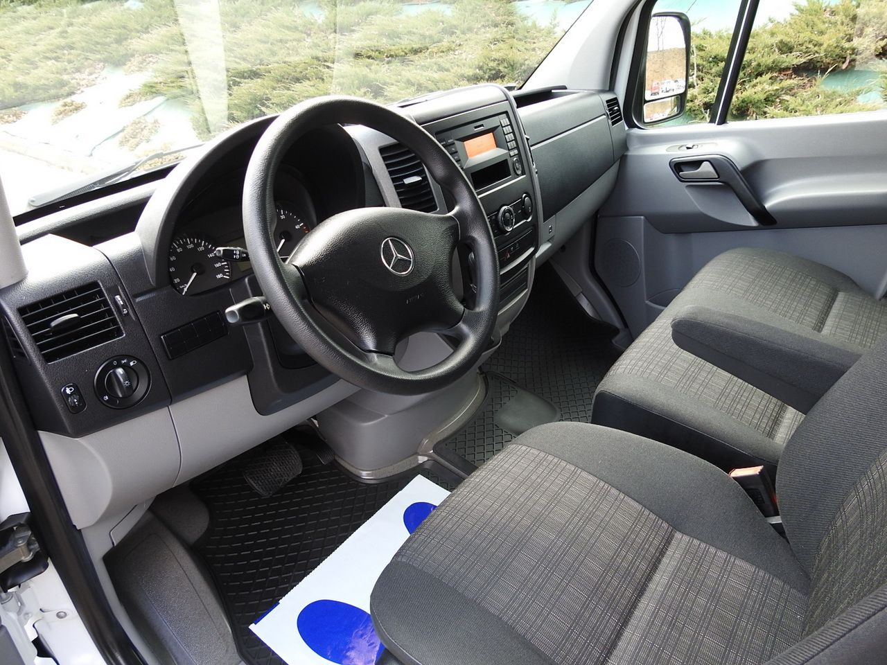 MERCEDES SPRINTER 316 THREE-WAY TIPPER CRUISE CONTROL AUTOMATIC TRANSMISSION AIR CONDITIONING 160HP - Mali kamion kiper: slika MERCEDES SPRINTER 316 THREE-WAY TIPPER CRUISE CONTROL AUTOMATIC TRANSMISSION AIR CONDITIONING 160HP - Mali kamion kiper MERCEDES SPRINTER 316 THREE-WAY TIPPER CRUISE CONTROL AUTOMATIC TRANSMISSION AIR CONDITIONING 160HP - Mali kamion kiper: slika MERCEDES SPRINTER 316 THREE-WAY TIPPER CRUISE CONTROL AUTOMATIC TRANSMISSION AIR CONDITIONING 160HP - Mali kamion kiper