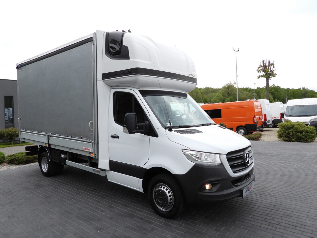 MERCEDES SPRINTER 519 TARPAULIN 8 PALLETS WEBASTO CRUISE CONTROL TWIN WHEELS AIR CONDITIONING 190HP - Dostavno vozilo s ceradom: slika MERCEDES SPRINTER 519 TARPAULIN 8 PALLETS WEBASTO CRUISE CONTROL TWIN WHEELS AIR CONDITIONING 190HP - Dostavno vozilo s ceradom MERCEDES SPRINTER 519 TARPAULIN 8 PALLETS WEBASTO CRUISE CONTROL TWIN WHEELS AIR CONDITIONING 190HP - Dostavno vozilo s ceradom: slika MERCEDES SPRINTER 519 TARPAULIN 8 PALLETS WEBASTO CRUISE CONTROL TWIN WHEELS AIR CONDITIONING 190HP - Dostavno vozilo s ceradom