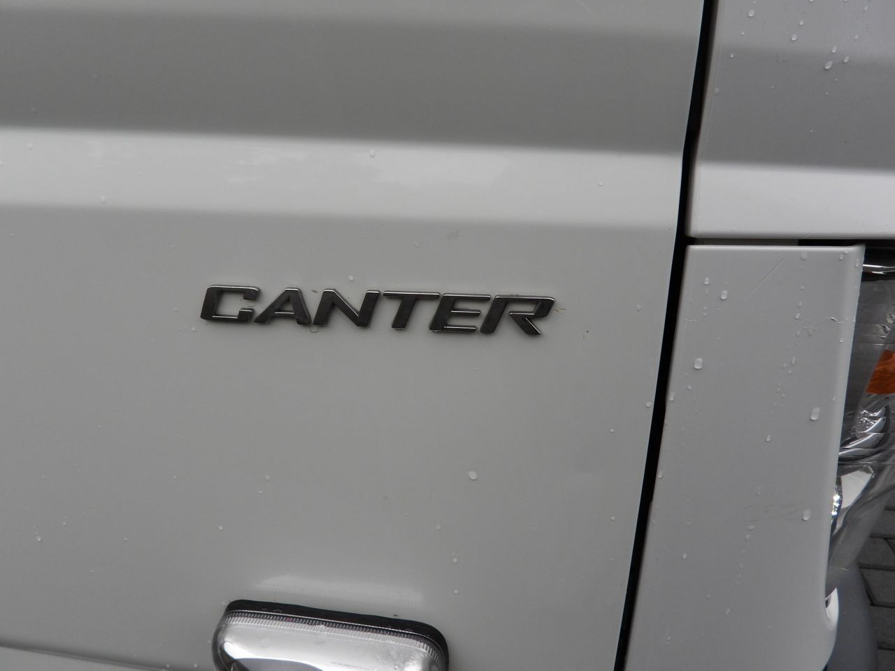 Mali kamion kiper MITSUBISHI CANTER FUSO 3C15 THREE-WAY TIPPER 3 SEATS LED LIGHTS TWIN WHEELS 150HP: slika Mali kamion kiper MITSUBISHI CANTER FUSO 3C15 THREE-WAY TIPPER 3 SEATS LED LIGHTS TWIN WHEELS 150HP Mali kamion kiper MITSUBISHI CANTER FUSO 3C15 THREE-WAY TIPPER 3 SEATS LED LIGHTS TWIN WHEELS 150HP: slika Mali kamion kiper MITSUBISHI CANTER FUSO 3C15 THREE-WAY TIPPER 3 SEATS LED LIGHTS TWIN WHEELS 150HP