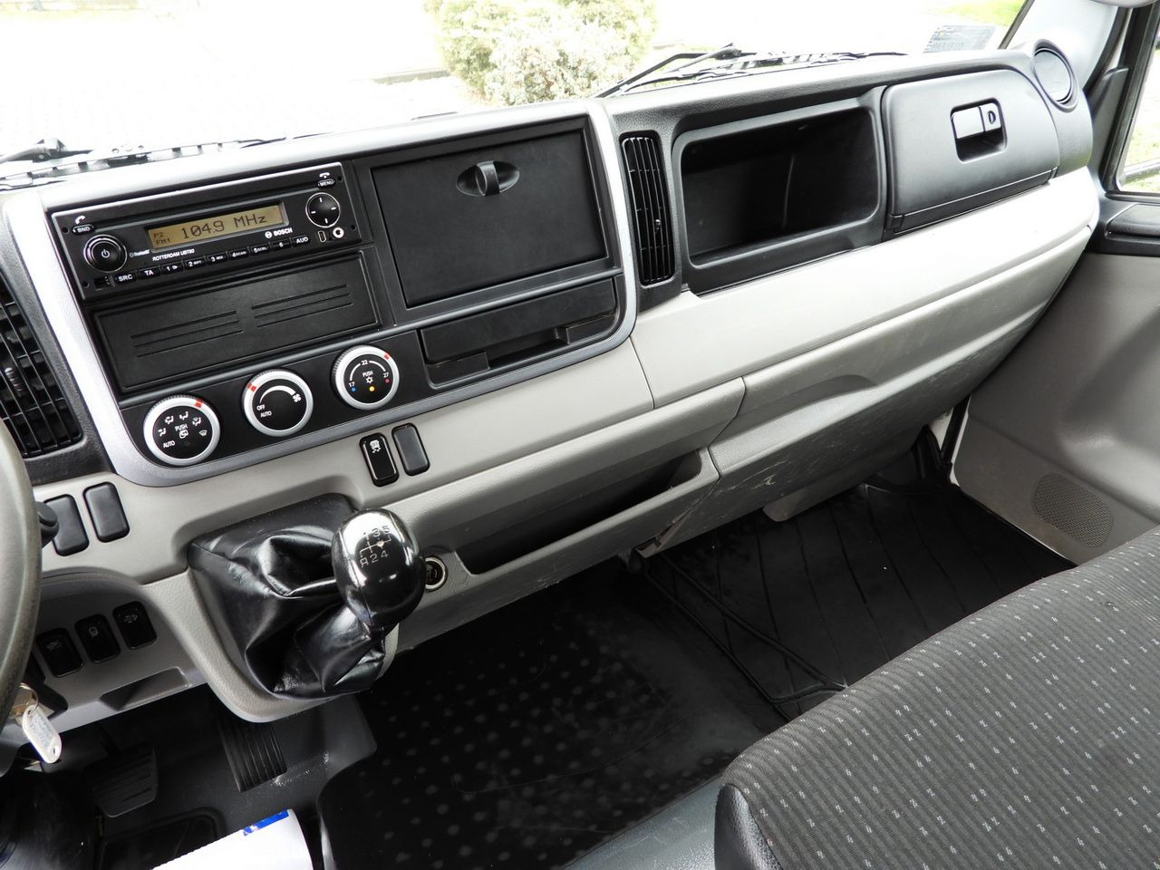 Mali kamion kiper MITSUBISHI CANTER FUSO 3C15 THREE-WAY TIPPER 3 SEATS LED LIGHTS TWIN WHEELS 150HP: slika Mali kamion kiper MITSUBISHI CANTER FUSO 3C15 THREE-WAY TIPPER 3 SEATS LED LIGHTS TWIN WHEELS 150HP Mali kamion kiper MITSUBISHI CANTER FUSO 3C15 THREE-WAY TIPPER 3 SEATS LED LIGHTS TWIN WHEELS 150HP: slika Mali kamion kiper MITSUBISHI CANTER FUSO 3C15 THREE-WAY TIPPER 3 SEATS LED LIGHTS TWIN WHEELS 150HP