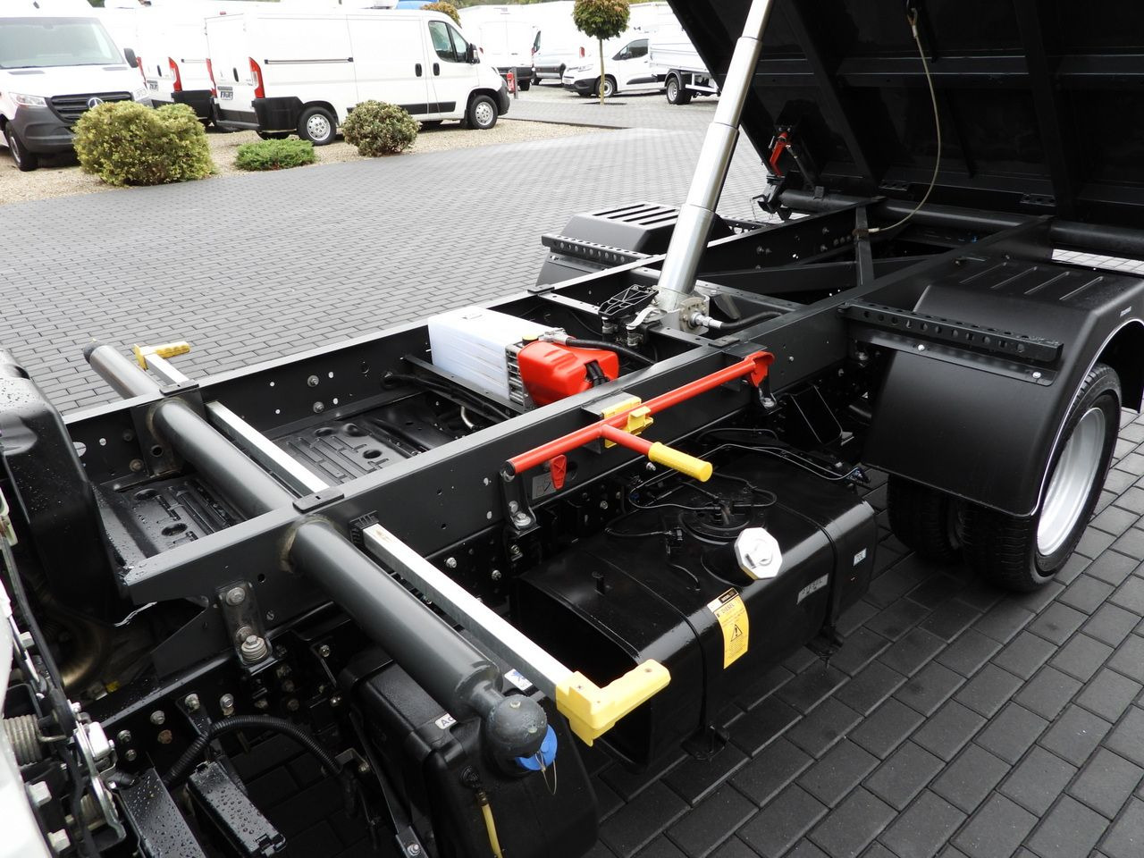 Mali kamion kiper MITSUBISHI CANTER FUSO 3C15 THREE-WAY TIPPER 3 SEATS LED LIGHTS TWIN WHEELS 150HP: slika Mali kamion kiper MITSUBISHI CANTER FUSO 3C15 THREE-WAY TIPPER 3 SEATS LED LIGHTS TWIN WHEELS 150HP Mali kamion kiper MITSUBISHI CANTER FUSO 3C15 THREE-WAY TIPPER 3 SEATS LED LIGHTS TWIN WHEELS 150HP: slika Mali kamion kiper MITSUBISHI CANTER FUSO 3C15 THREE-WAY TIPPER 3 SEATS LED LIGHTS TWIN WHEELS 150HP