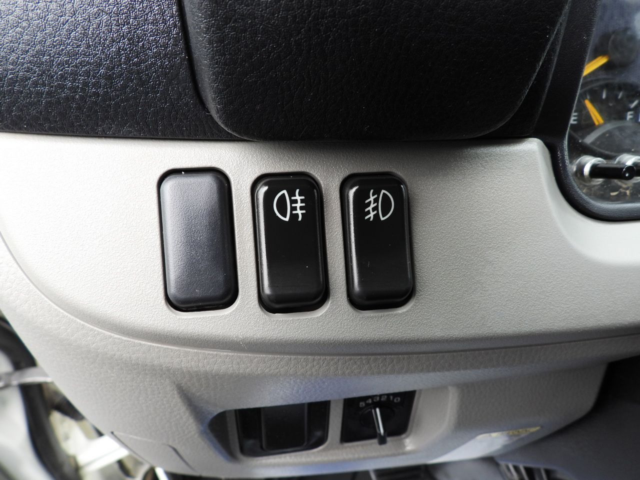 Mali kamion kiper MITSUBISHI CANTER FUSO 3C15 THREE-WAY TIPPER 3 SEATS LED LIGHTS TWIN WHEELS 150HP: slika Mali kamion kiper MITSUBISHI CANTER FUSO 3C15 THREE-WAY TIPPER 3 SEATS LED LIGHTS TWIN WHEELS 150HP Mali kamion kiper MITSUBISHI CANTER FUSO 3C15 THREE-WAY TIPPER 3 SEATS LED LIGHTS TWIN WHEELS 150HP: slika Mali kamion kiper MITSUBISHI CANTER FUSO 3C15 THREE-WAY TIPPER 3 SEATS LED LIGHTS TWIN WHEELS 150HP