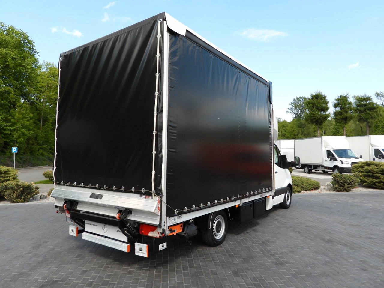 Mercedes-Benz SPRINTER 316 PRITSCHE PLANE AUFZUG 10 PALETTEN - Dostavno vozilo s ceradom, Dostavno vozilo s dvostrukom kabinom: slika Mercedes-Benz SPRINTER 316 PRITSCHE PLANE AUFZUG 10 PALETTEN - Dostavno vozilo s ceradom, Dostavno vozilo s dvostrukom kabinom Mercedes-Benz SPRINTER 316 PRITSCHE PLANE AUFZUG 10 PALETTEN - Dostavno vozilo s ceradom, Dostavno vozilo s dvostrukom kabinom: slika Mercedes-Benz SPRINTER 316 PRITSCHE PLANE AUFZUG 10 PALETTEN - Dostavno vozilo s ceradom, Dostavno vozilo s dvostrukom kabinom
