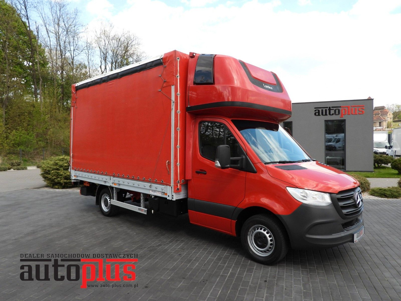 Mercedes-Benz SPRINTER 316 PRITSCHE PLANE AUFZUG 8 EUROPALET - Dostavno vozilo s ceradom: slika Mercedes-Benz SPRINTER 316 PRITSCHE PLANE AUFZUG 8 EUROPALET - Dostavno vozilo s ceradom Mercedes-Benz SPRINTER 316 PRITSCHE PLANE AUFZUG 8 EUROPALET - Dostavno vozilo s ceradom: slika Mercedes-Benz SPRINTER 316 PRITSCHE PLANE AUFZUG 8 EUROPALET - Dostavno vozilo s ceradom