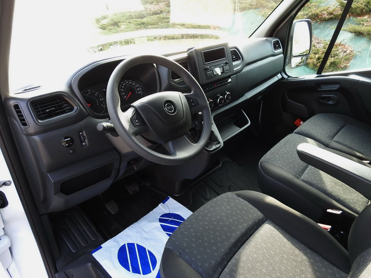 OPEL MOVANO - Dostavno vozilo s ceradom: slika OPEL MOVANO - Dostavno vozilo s ceradom OPEL MOVANO - Dostavno vozilo s ceradom: slika OPEL MOVANO - Dostavno vozilo s ceradom