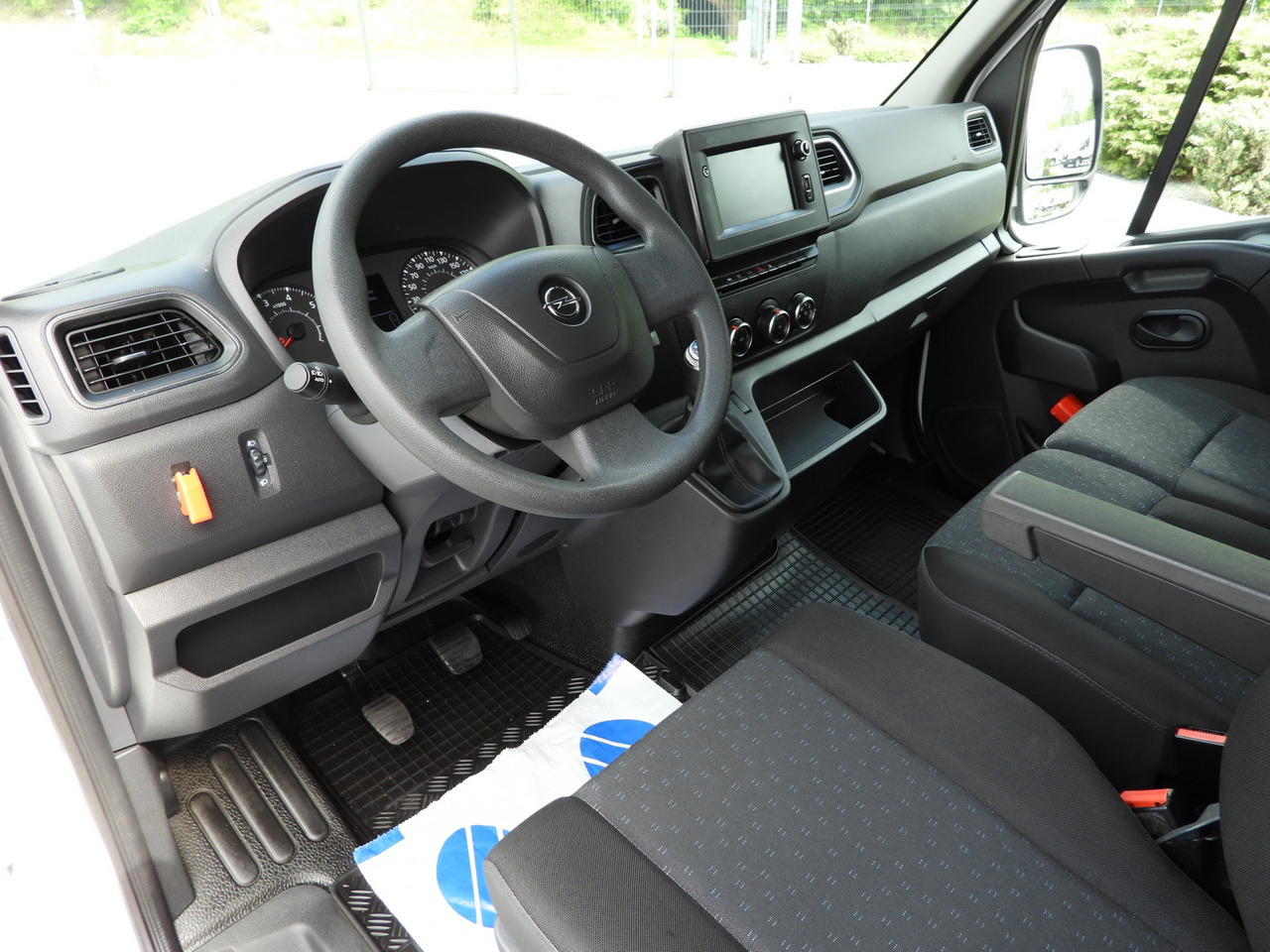 OPEL MOVANO VAN AIR CONDITIONING LED LIGHTS 150HP - Furgon: slika OPEL MOVANO VAN AIR CONDITIONING LED LIGHTS 150HP - Furgon OPEL MOVANO VAN AIR CONDITIONING LED LIGHTS 150HP - Furgon: slika OPEL MOVANO VAN AIR CONDITIONING LED LIGHTS 150HP - Furgon