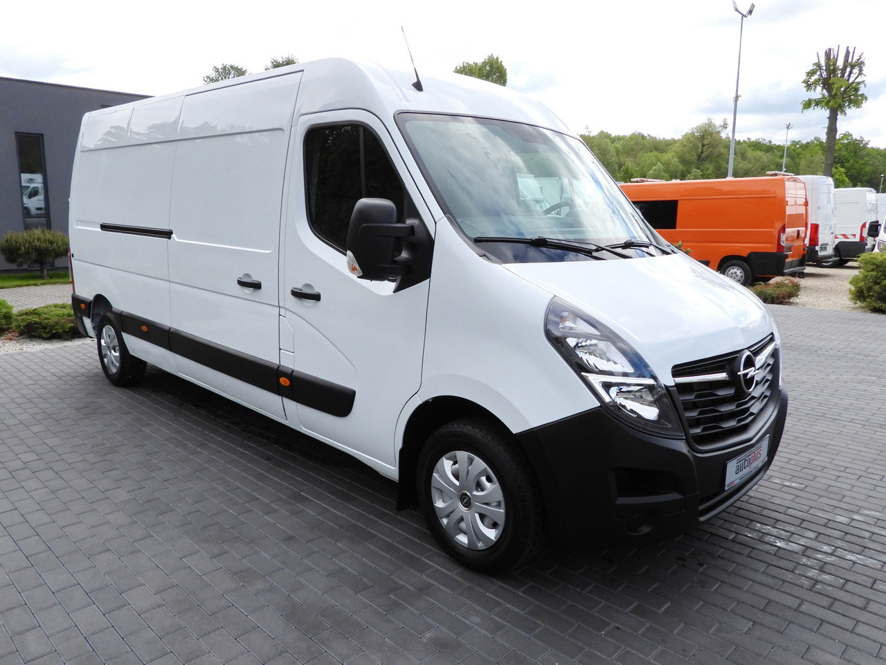 OPEL MOVANO VAN AIR CONDITIONING LED LIGHTS 150HP - Furgon: slika OPEL MOVANO VAN AIR CONDITIONING LED LIGHTS 150HP - Furgon OPEL MOVANO VAN AIR CONDITIONING LED LIGHTS 150HP - Furgon: slika OPEL MOVANO VAN AIR CONDITIONING LED LIGHTS 150HP - Furgon
