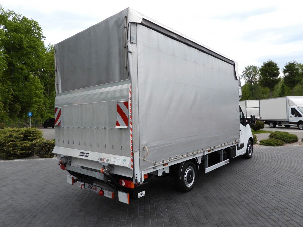 Opel MOVANO PRITSCHE PLANE AUFZUG 9 PALETTEN WEBASTO - Dostavno vozilo s ceradom: slika Opel MOVANO PRITSCHE PLANE AUFZUG 9 PALETTEN WEBASTO - Dostavno vozilo s ceradom Opel MOVANO PRITSCHE PLANE AUFZUG 9 PALETTEN WEBASTO - Dostavno vozilo s ceradom: slika Opel MOVANO PRITSCHE PLANE AUFZUG 9 PALETTEN WEBASTO - Dostavno vozilo s ceradom