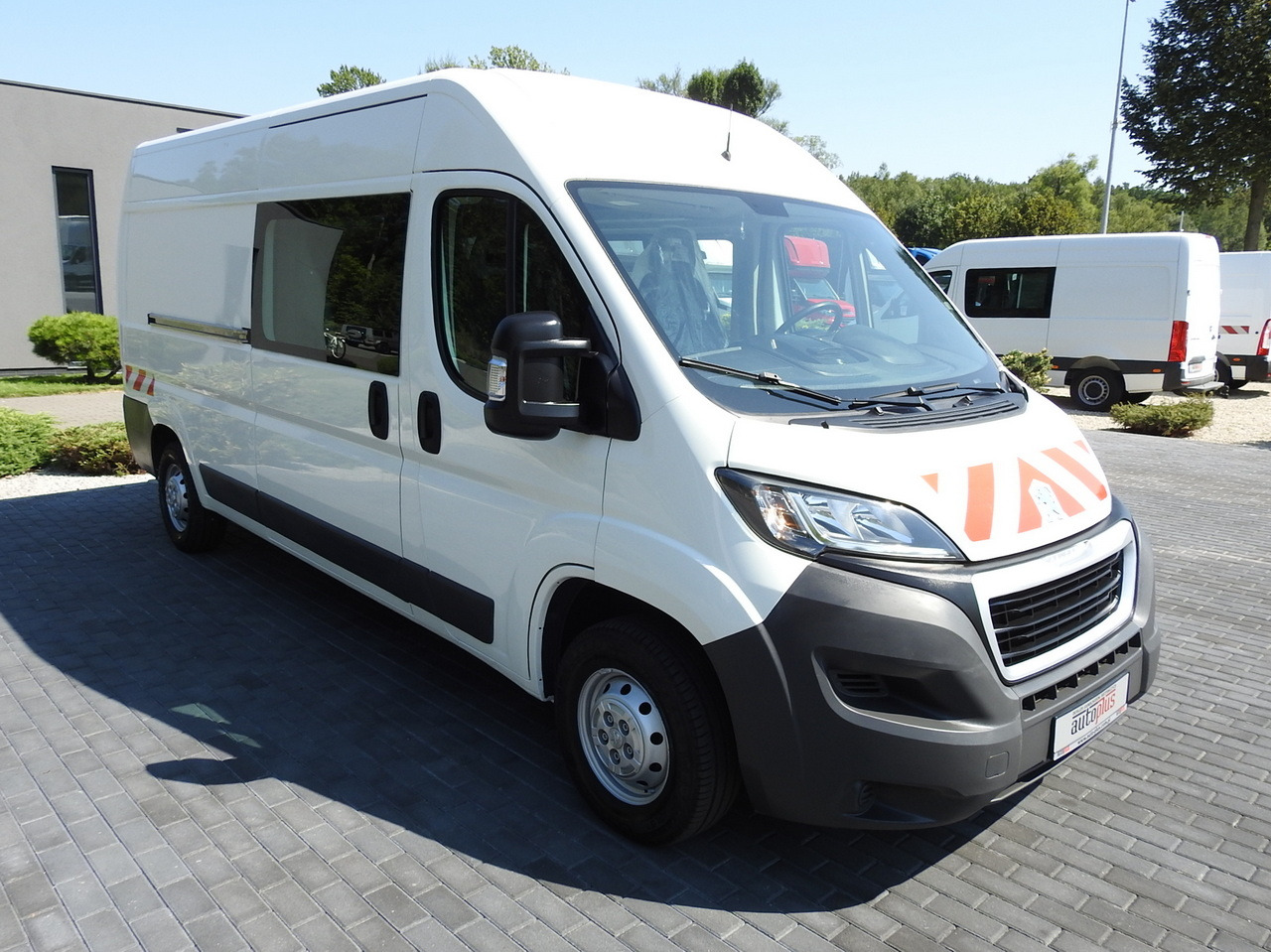 PEUGEOT BOXER BOX DELIVERY VAN 7 SEATS 110HP - Furgon: slika PEUGEOT BOXER BOX DELIVERY VAN 7 SEATS 110HP - Furgon PEUGEOT BOXER BOX DELIVERY VAN 7 SEATS 110HP - Furgon: slika PEUGEOT BOXER BOX DELIVERY VAN 7 SEATS 110HP - Furgon