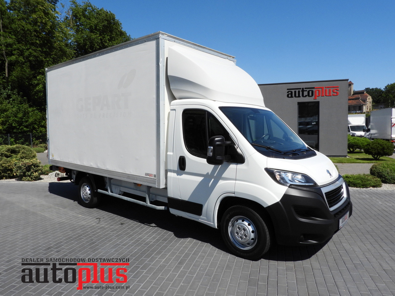 PEUGEOT BOXER BOX LIFT 8 PALLETS CRUISE CONTROL AIR CONDITIONING  130HP - Dostavno vozilo hladnjača: slika PEUGEOT BOXER BOX LIFT 8 PALLETS CRUISE CONTROL AIR CONDITIONING  130HP - Dostavno vozilo hladnjača PEUGEOT BOXER BOX LIFT 8 PALLETS CRUISE CONTROL AIR CONDITIONING  130HP - Dostavno vozilo hladnjača: slika PEUGEOT BOXER BOX LIFT 8 PALLETS CRUISE CONTROL AIR CONDITIONING  130HP - Dostavno vozilo hladnjača