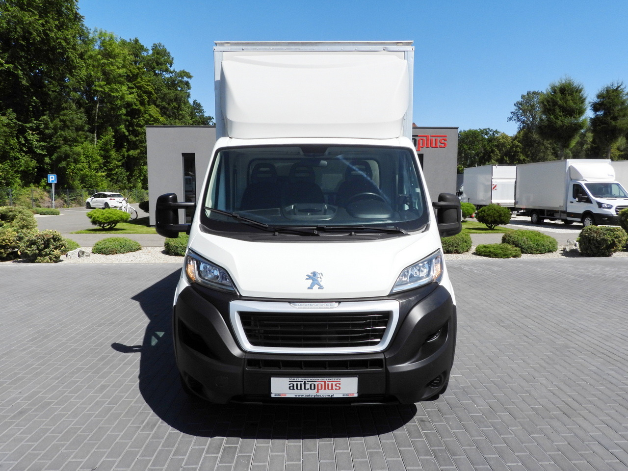 PEUGEOT BOXER BOX LIFT 8 PALLETS CRUISE CONTROL AIR CONDITIONING  130HP - Dostavno vozilo hladnjača: slika PEUGEOT BOXER BOX LIFT 8 PALLETS CRUISE CONTROL AIR CONDITIONING  130HP - Dostavno vozilo hladnjača PEUGEOT BOXER BOX LIFT 8 PALLETS CRUISE CONTROL AIR CONDITIONING  130HP - Dostavno vozilo hladnjača: slika PEUGEOT BOXER BOX LIFT 8 PALLETS CRUISE CONTROL AIR CONDITIONING  130HP - Dostavno vozilo hladnjača