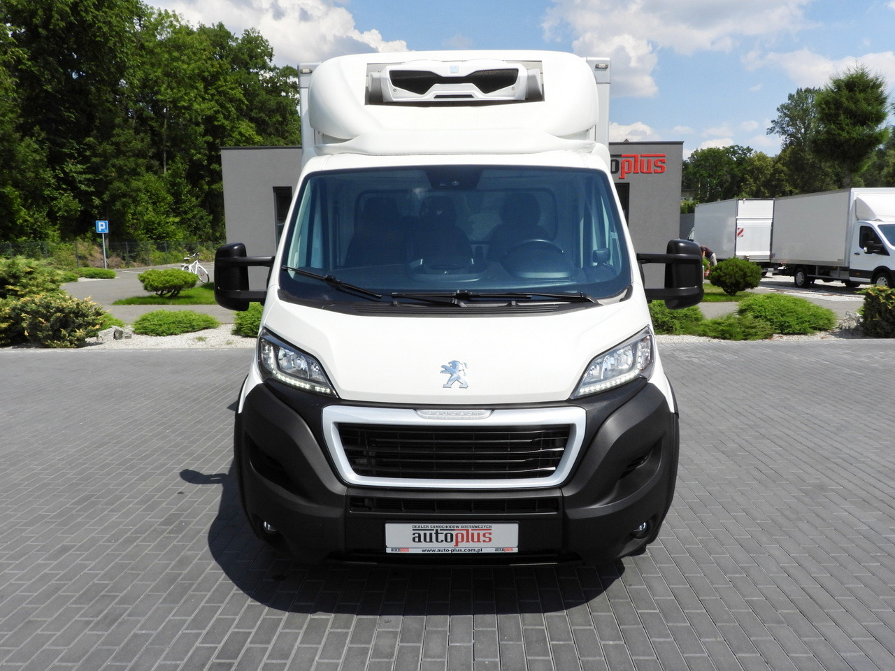 PEUGEOT BOXER REGRIGERATOR BOX 0*C 8 PALLETS CRUISE CONTROL LED LIGHTS AIR CONDITIONING 165HP - Dostavno vozilo hladnjača: slika PEUGEOT BOXER REGRIGERATOR BOX 0*C 8 PALLETS CRUISE CONTROL LED LIGHTS AIR CONDITIONING 165HP - Dostavno vozilo hladnjača PEUGEOT BOXER REGRIGERATOR BOX 0*C 8 PALLETS CRUISE CONTROL LED LIGHTS AIR CONDITIONING 165HP - Dostavno vozilo hladnjača: slika PEUGEOT BOXER REGRIGERATOR BOX 0*C 8 PALLETS CRUISE CONTROL LED LIGHTS AIR CONDITIONING 165HP - Dostavno vozilo hladnjača
