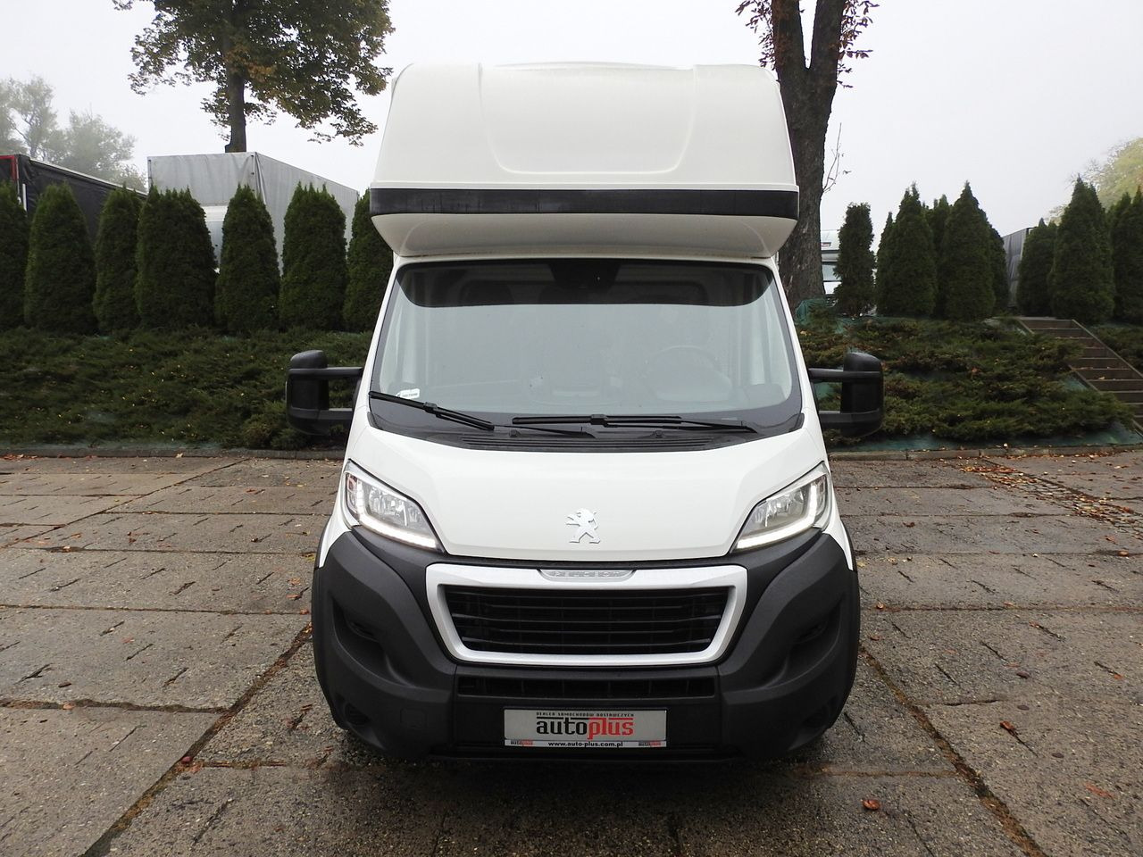 PEUGEOT BOXER  TARPAULIN LIFT 8 PALLETS WEBASTO LED LIGHTS AIR CONDITIONING  165HP - Dostavno vozilo s ceradom: slika PEUGEOT BOXER  TARPAULIN LIFT 8 PALLETS WEBASTO LED LIGHTS AIR CONDITIONING  165HP - Dostavno vozilo s ceradom PEUGEOT BOXER  TARPAULIN LIFT 8 PALLETS WEBASTO LED LIGHTS AIR CONDITIONING  165HP - Dostavno vozilo s ceradom: slika PEUGEOT BOXER  TARPAULIN LIFT 8 PALLETS WEBASTO LED LIGHTS AIR CONDITIONING  165HP - Dostavno vozilo s ceradom