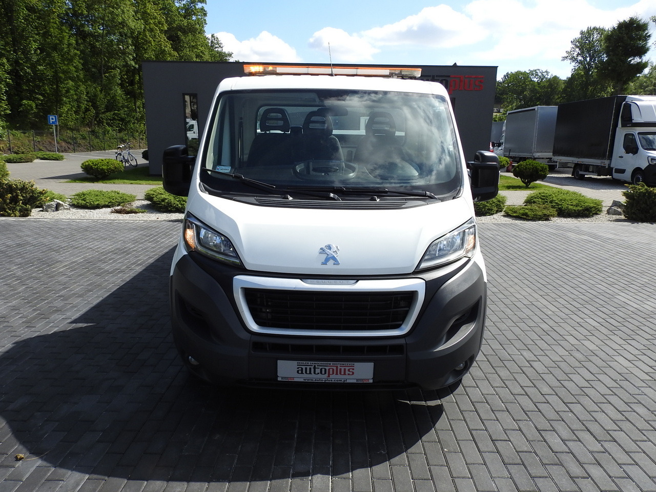 PEUGEOT BOXER THREE-WAY TIPPER AIR CONDITIONING 130HP - Mali kamion kiper: slika PEUGEOT BOXER THREE-WAY TIPPER AIR CONDITIONING 130HP - Mali kamion kiper PEUGEOT BOXER THREE-WAY TIPPER AIR CONDITIONING 130HP - Mali kamion kiper: slika PEUGEOT BOXER THREE-WAY TIPPER AIR CONDITIONING 130HP - Mali kamion kiper