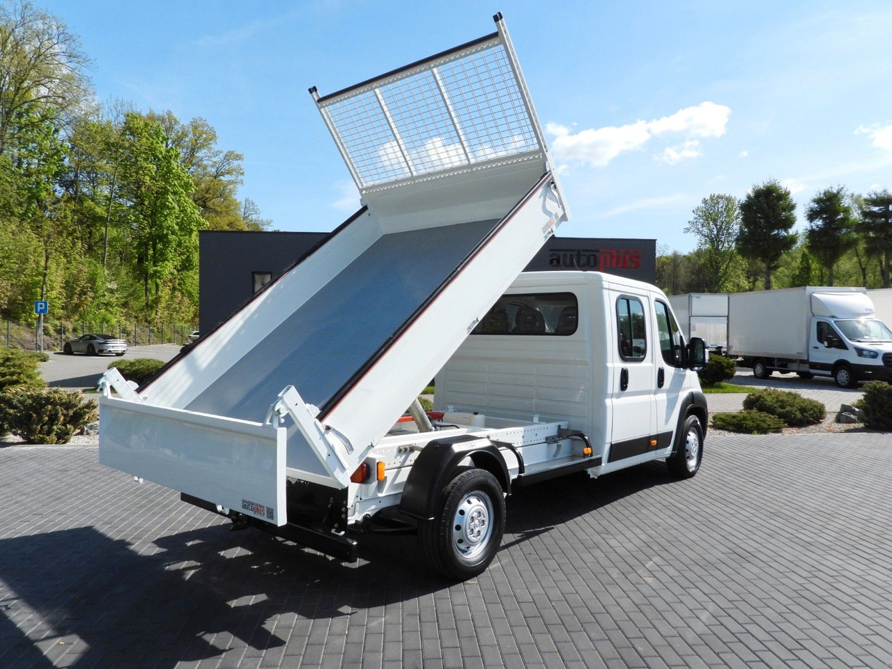 Peugeot BOXER KIPPER DOPPELKABINE DOKA 7 SITZE TEMPOMAT - Mali kamion kiper, Dostavno vozilo s dvostrukom kabinom: slika Peugeot BOXER KIPPER DOPPELKABINE DOKA 7 SITZE TEMPOMAT - Mali kamion kiper, Dostavno vozilo s dvostrukom kabinom Peugeot BOXER KIPPER DOPPELKABINE DOKA 7 SITZE TEMPOMAT - Mali kamion kiper, Dostavno vozilo s dvostrukom kabinom: slika Peugeot BOXER KIPPER DOPPELKABINE DOKA 7 SITZE TEMPOMAT - Mali kamion kiper, Dostavno vozilo s dvostrukom kabinom
