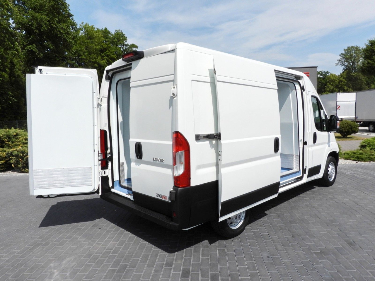 Peugeot BOXER KÜHLKASTENWAGEN -10*C TEMPOMAT - Dostavno vozilo hladnjača: slika Peugeot BOXER KÜHLKASTENWAGEN -10*C TEMPOMAT - Dostavno vozilo hladnjača Peugeot BOXER KÜHLKASTENWAGEN -10*C TEMPOMAT - Dostavno vozilo hladnjača: slika Peugeot BOXER KÜHLKASTENWAGEN -10*C TEMPOMAT - Dostavno vozilo hladnjača