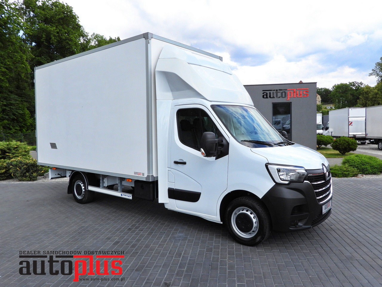RENAULT MASTER BOX 8 PALLETS CRUISE CONTROL LED LIGHTS AIR CONDITIONING 165HP - Dostavno vozilo sa zatvorenim sandukom: slika RENAULT MASTER BOX 8 PALLETS CRUISE CONTROL LED LIGHTS AIR CONDITIONING 165HP - Dostavno vozilo sa zatvorenim sandukom RENAULT MASTER BOX 8 PALLETS CRUISE CONTROL LED LIGHTS AIR CONDITIONING 165HP - Dostavno vozilo sa zatvorenim sandukom: slika RENAULT MASTER BOX 8 PALLETS CRUISE CONTROL LED LIGHTS AIR CONDITIONING 165HP - Dostavno vozilo sa zatvorenim sandukom