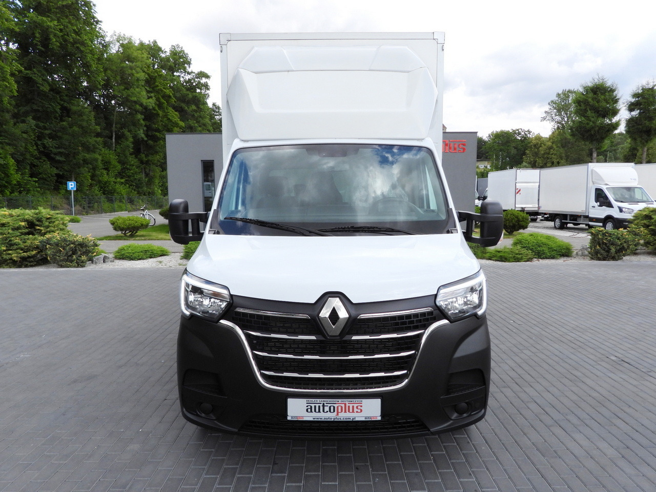RENAULT MASTER BOX 8 PALLETS CRUISE CONTROL LED LIGHTS AIR CONDITIONING 165HP - Dostavno vozilo sa zatvorenim sandukom: slika RENAULT MASTER BOX 8 PALLETS CRUISE CONTROL LED LIGHTS AIR CONDITIONING 165HP - Dostavno vozilo sa zatvorenim sandukom RENAULT MASTER BOX 8 PALLETS CRUISE CONTROL LED LIGHTS AIR CONDITIONING 165HP - Dostavno vozilo sa zatvorenim sandukom: slika RENAULT MASTER BOX 8 PALLETS CRUISE CONTROL LED LIGHTS AIR CONDITIONING 165HP - Dostavno vozilo sa zatvorenim sandukom