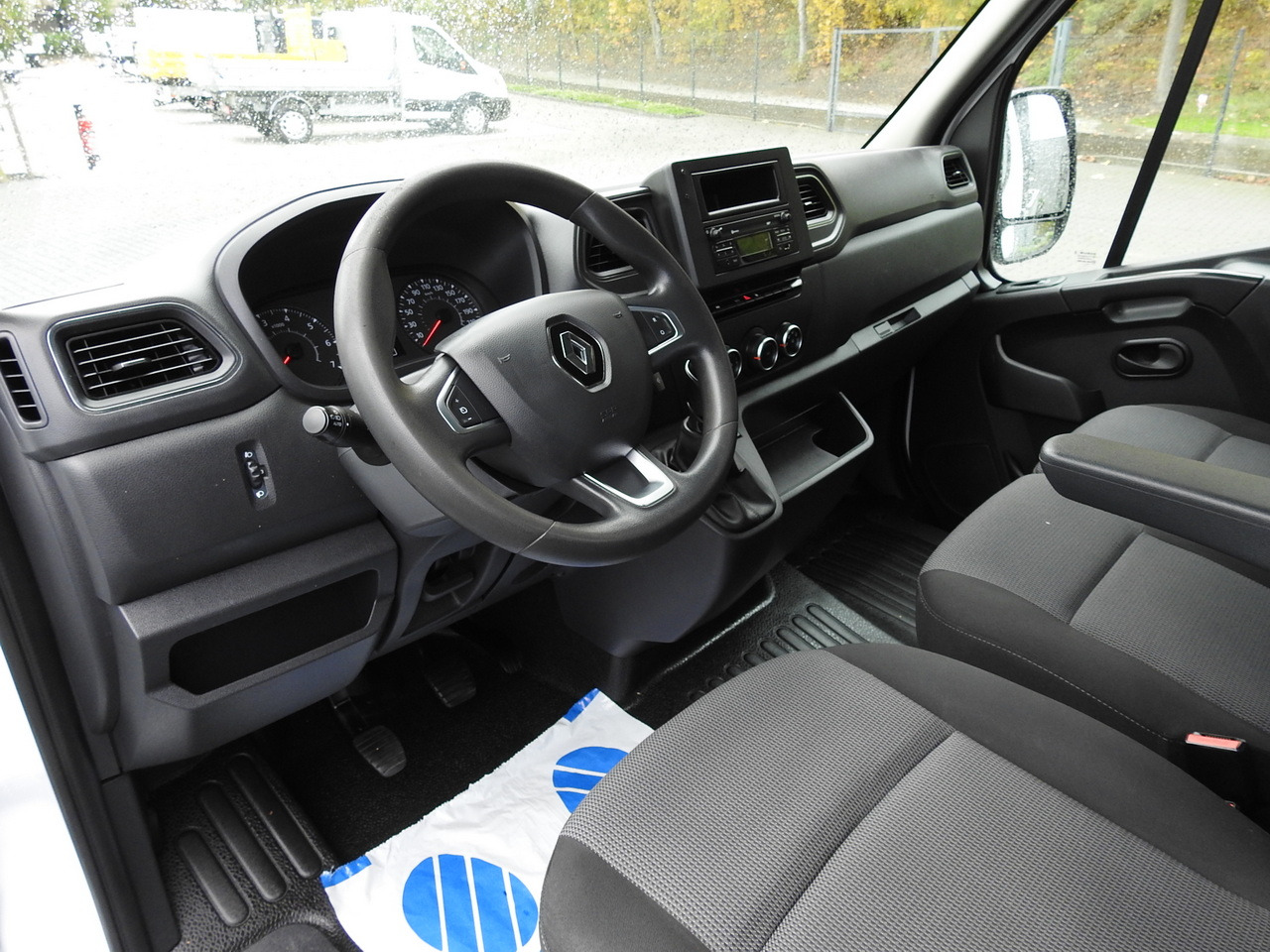 RENAULT MASTER STAKE BODY CRUISE CONTROL AIR CONDITIONING LED LIGHTS TWIN WHEELS 130HP - Dostavno vozilo s ravnom platformom: slika RENAULT MASTER STAKE BODY CRUISE CONTROL AIR CONDITIONING LED LIGHTS TWIN WHEELS 130HP - Dostavno vozilo s ravnom platformom RENAULT MASTER STAKE BODY CRUISE CONTROL AIR CONDITIONING LED LIGHTS TWIN WHEELS 130HP - Dostavno vozilo s ravnom platformom: slika RENAULT MASTER STAKE BODY CRUISE CONTROL AIR CONDITIONING LED LIGHTS TWIN WHEELS 130HP - Dostavno vozilo s ravnom platformom