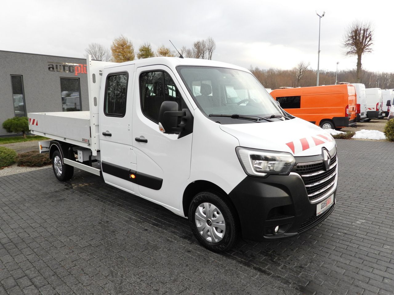 RENAULT MASTER STAKE BODY DOUBLE CABIN DOKA 6 SEATS CRUISE CONTROL NAVIGATION LED LIGHTS AIR CONDITIONING 150HP - Dostavno vozilo s dvostrukom kabinom: slika RENAULT MASTER STAKE BODY DOUBLE CABIN DOKA 6 SEATS CRUISE CONTROL NAVIGATION LED LIGHTS AIR CONDITIONING 150HP - Dostavno vozilo s dvostrukom kabinom RENAULT MASTER STAKE BODY DOUBLE CABIN DOKA 6 SEATS CRUISE CONTROL NAVIGATION LED LIGHTS AIR CONDITIONING 150HP - Dostavno vozilo s dvostrukom kabinom: slika RENAULT MASTER STAKE BODY DOUBLE CABIN DOKA 6 SEATS CRUISE CONTROL NAVIGATION LED LIGHTS AIR CONDITIONING 150HP - Dostavno vozilo s dvostrukom kabinom