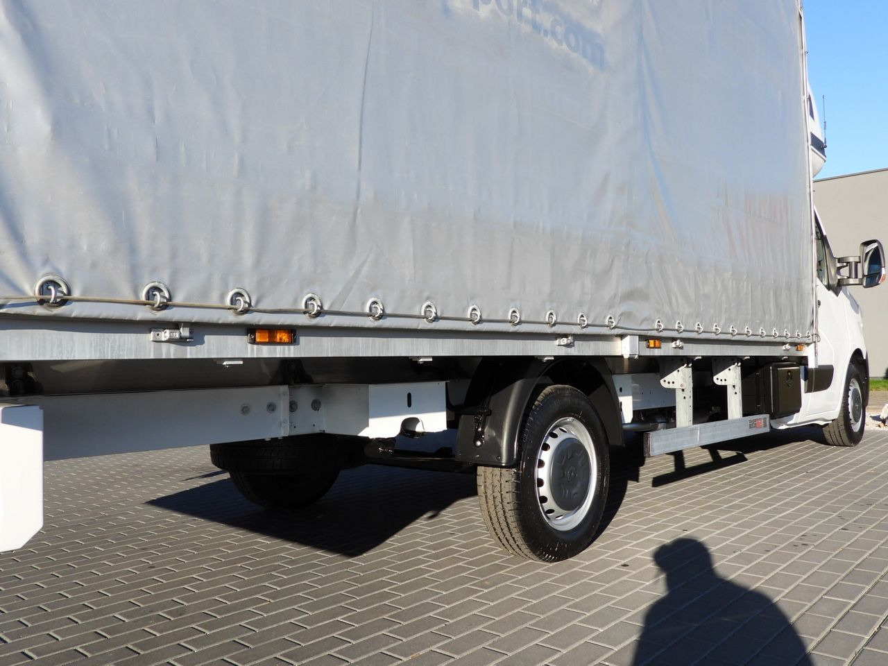 Dostavno vozilo s ceradom RENAULT MASTER TARPAULIN 10 PALLETS WEBASTO CRUISE CONTROL LED LIGHTS PNEUMATICS AIR CONDITIONING 165HP: slika Dostavno vozilo s ceradom RENAULT MASTER TARPAULIN 10 PALLETS WEBASTO CRUISE CONTROL LED LIGHTS PNEUMATICS AIR CONDITIONING 165HP Dostavno vozilo s ceradom RENAULT MASTER TARPAULIN 10 PALLETS WEBASTO CRUISE CONTROL LED LIGHTS PNEUMATICS AIR CONDITIONING 165HP: slika Dostavno vozilo s ceradom RENAULT MASTER TARPAULIN 10 PALLETS WEBASTO CRUISE CONTROL LED LIGHTS PNEUMATICS AIR CONDITIONING 165HP