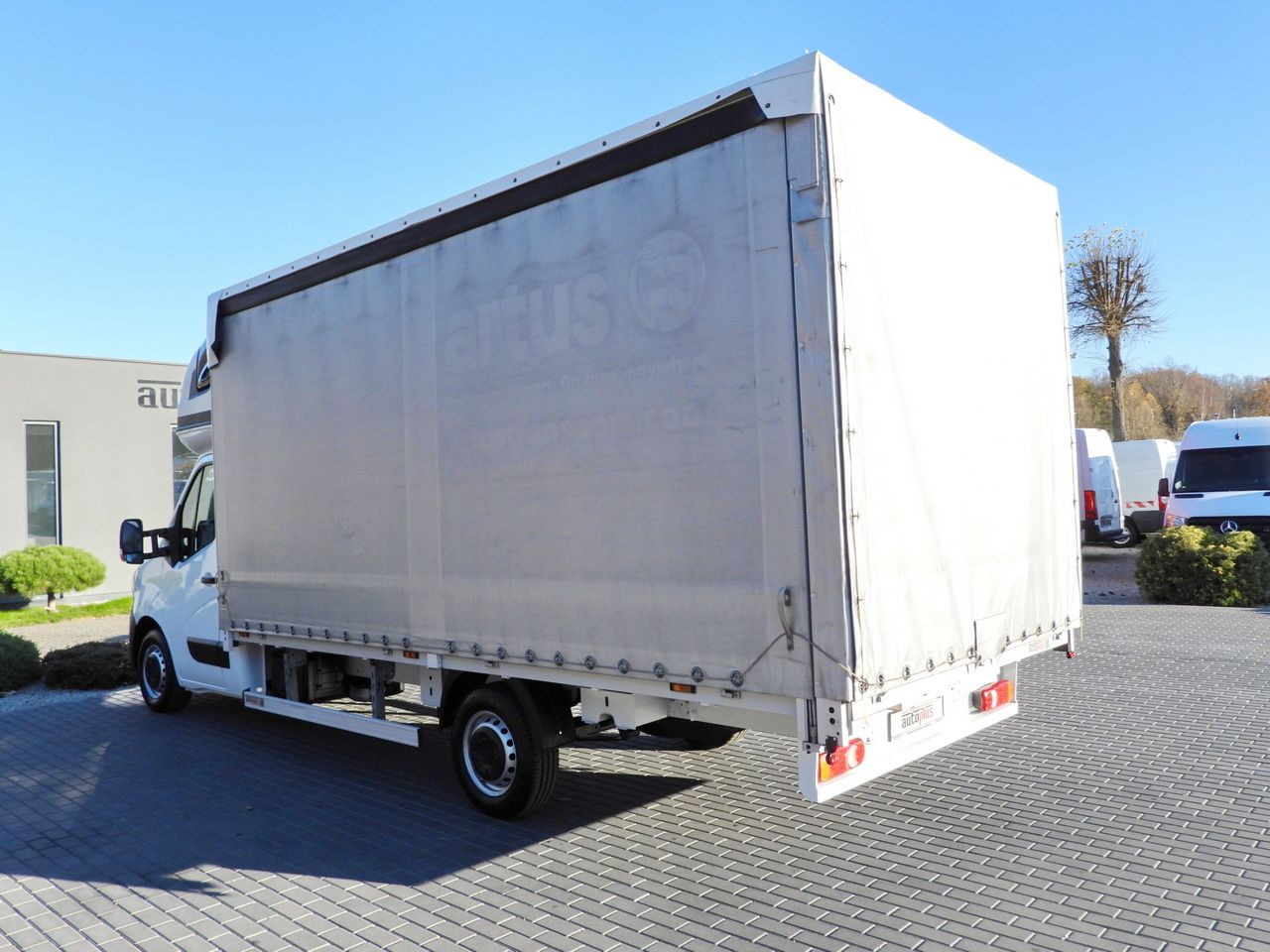 Dostavno vozilo s ceradom RENAULT MASTER TARPAULIN 10 PALLETS WEBASTO CRUISE CONTROL LED LIGHTS PNEUMATICS AIR CONDITIONING 165HP: slika Dostavno vozilo s ceradom RENAULT MASTER TARPAULIN 10 PALLETS WEBASTO CRUISE CONTROL LED LIGHTS PNEUMATICS AIR CONDITIONING 165HP Dostavno vozilo s ceradom RENAULT MASTER TARPAULIN 10 PALLETS WEBASTO CRUISE CONTROL LED LIGHTS PNEUMATICS AIR CONDITIONING 165HP: slika Dostavno vozilo s ceradom RENAULT MASTER TARPAULIN 10 PALLETS WEBASTO CRUISE CONTROL LED LIGHTS PNEUMATICS AIR CONDITIONING 165HP