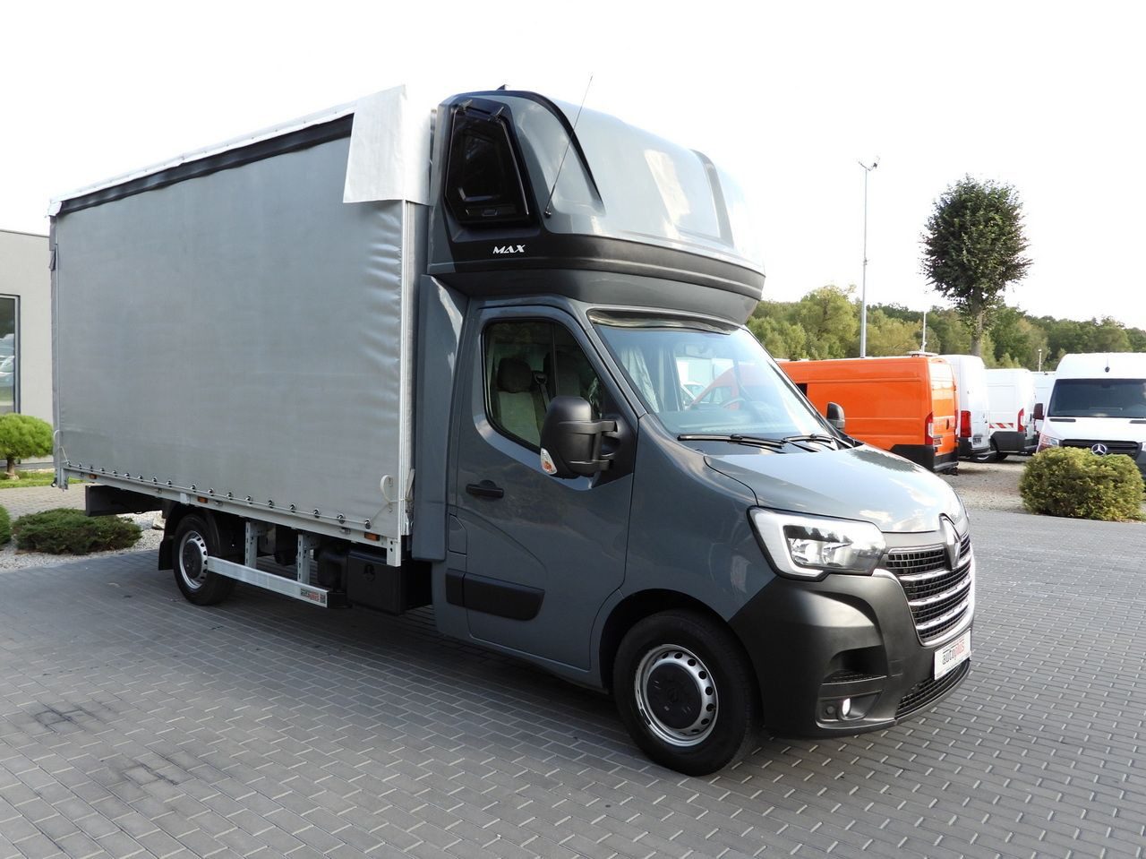 RENAULT MASTER TARPAULIN 10 PALLETS WEBASTO CRUISE CONTROL LED LIGHTS PNEUMATICS AIR CONDITIONING 165HP - Dostavno vozilo s ceradom: slika RENAULT MASTER TARPAULIN 10 PALLETS WEBASTO CRUISE CONTROL LED LIGHTS PNEUMATICS AIR CONDITIONING 165HP - Dostavno vozilo s ceradom RENAULT MASTER TARPAULIN 10 PALLETS WEBASTO CRUISE CONTROL LED LIGHTS PNEUMATICS AIR CONDITIONING 165HP - Dostavno vozilo s ceradom: slika RENAULT MASTER TARPAULIN 10 PALLETS WEBASTO CRUISE CONTROL LED LIGHTS PNEUMATICS AIR CONDITIONING 165HP - Dostavno vozilo s ceradom