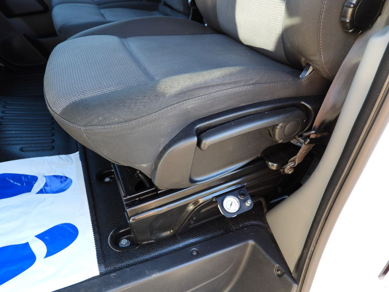 Dostavno vozilo s ceradom RENAULT MASTER TARPAULIN 10 PALLETS WEBASTO CRUISE CONTROL LED LIGHTS PNEUMATICS AIR CONDITIONING 165HP: slika Dostavno vozilo s ceradom RENAULT MASTER TARPAULIN 10 PALLETS WEBASTO CRUISE CONTROL LED LIGHTS PNEUMATICS AIR CONDITIONING 165HP Dostavno vozilo s ceradom RENAULT MASTER TARPAULIN 10 PALLETS WEBASTO CRUISE CONTROL LED LIGHTS PNEUMATICS AIR CONDITIONING 165HP: slika Dostavno vozilo s ceradom RENAULT MASTER TARPAULIN 10 PALLETS WEBASTO CRUISE CONTROL LED LIGHTS PNEUMATICS AIR CONDITIONING 165HP