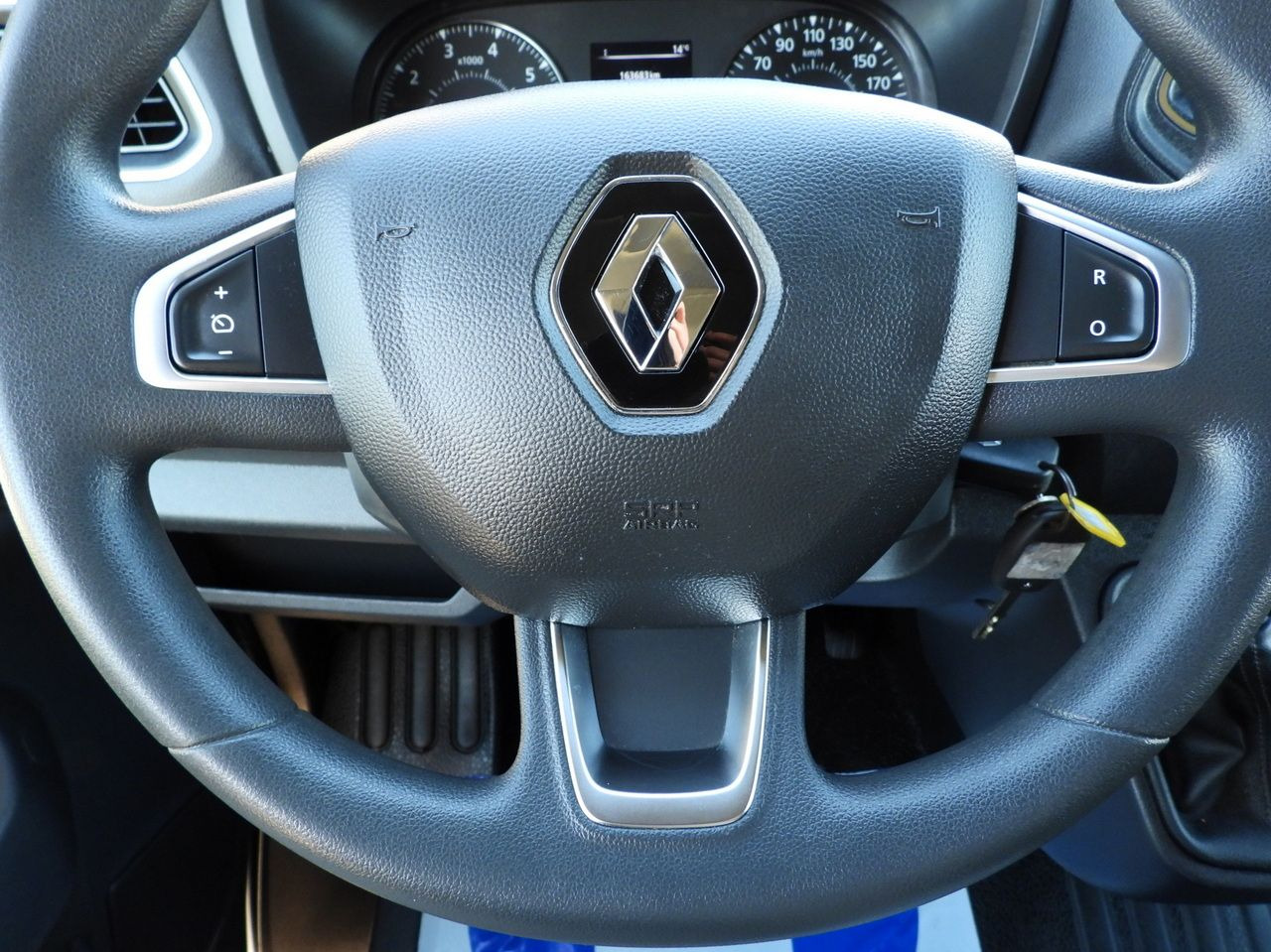 Dostavno vozilo s ceradom RENAULT MASTER TARPAULIN 10 PALLETS WEBASTO CRUISE CONTROL LED LIGHTS PNEUMATICS AIR CONDITIONING 165HP: slika Dostavno vozilo s ceradom RENAULT MASTER TARPAULIN 10 PALLETS WEBASTO CRUISE CONTROL LED LIGHTS PNEUMATICS AIR CONDITIONING 165HP Dostavno vozilo s ceradom RENAULT MASTER TARPAULIN 10 PALLETS WEBASTO CRUISE CONTROL LED LIGHTS PNEUMATICS AIR CONDITIONING 165HP: slika Dostavno vozilo s ceradom RENAULT MASTER TARPAULIN 10 PALLETS WEBASTO CRUISE CONTROL LED LIGHTS PNEUMATICS AIR CONDITIONING 165HP