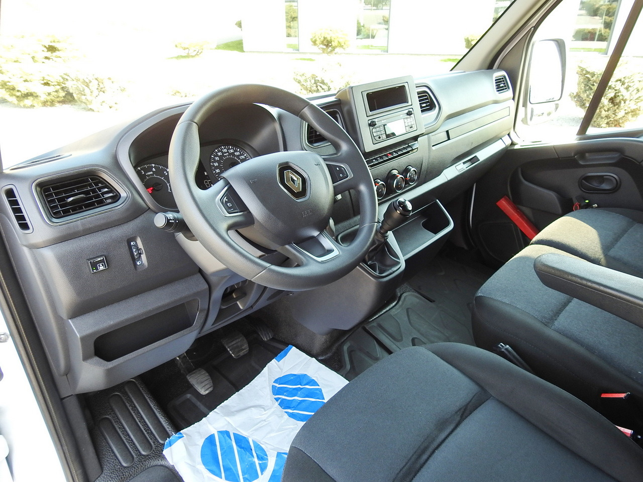 RENAULT MASTER TARPAULIN 10 PALLETS WEBASTO CRUISE CONTROL LED LIGHTS PNEUMATICS AIR CONDITIONING 165HP - Dostavno vozilo s ceradom: slika RENAULT MASTER TARPAULIN 10 PALLETS WEBASTO CRUISE CONTROL LED LIGHTS PNEUMATICS AIR CONDITIONING 165HP - Dostavno vozilo s ceradom RENAULT MASTER TARPAULIN 10 PALLETS WEBASTO CRUISE CONTROL LED LIGHTS PNEUMATICS AIR CONDITIONING 165HP - Dostavno vozilo s ceradom: slika RENAULT MASTER TARPAULIN 10 PALLETS WEBASTO CRUISE CONTROL LED LIGHTS PNEUMATICS AIR CONDITIONING 165HP - Dostavno vozilo s ceradom