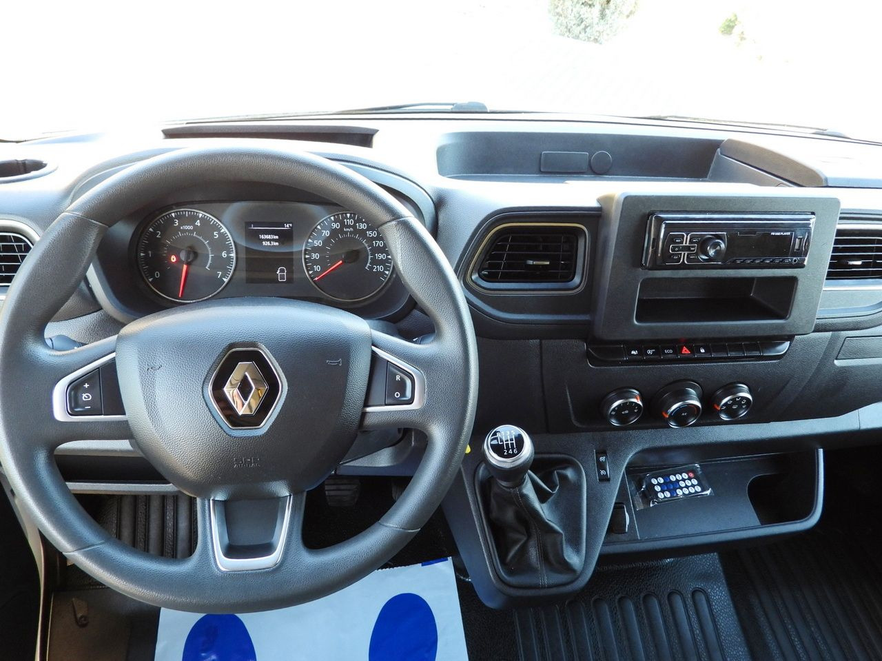 Dostavno vozilo s ceradom RENAULT MASTER TARPAULIN 10 PALLETS WEBASTO CRUISE CONTROL LED LIGHTS PNEUMATICS AIR CONDITIONING 165HP: slika Dostavno vozilo s ceradom RENAULT MASTER TARPAULIN 10 PALLETS WEBASTO CRUISE CONTROL LED LIGHTS PNEUMATICS AIR CONDITIONING 165HP Dostavno vozilo s ceradom RENAULT MASTER TARPAULIN 10 PALLETS WEBASTO CRUISE CONTROL LED LIGHTS PNEUMATICS AIR CONDITIONING 165HP: slika Dostavno vozilo s ceradom RENAULT MASTER TARPAULIN 10 PALLETS WEBASTO CRUISE CONTROL LED LIGHTS PNEUMATICS AIR CONDITIONING 165HP