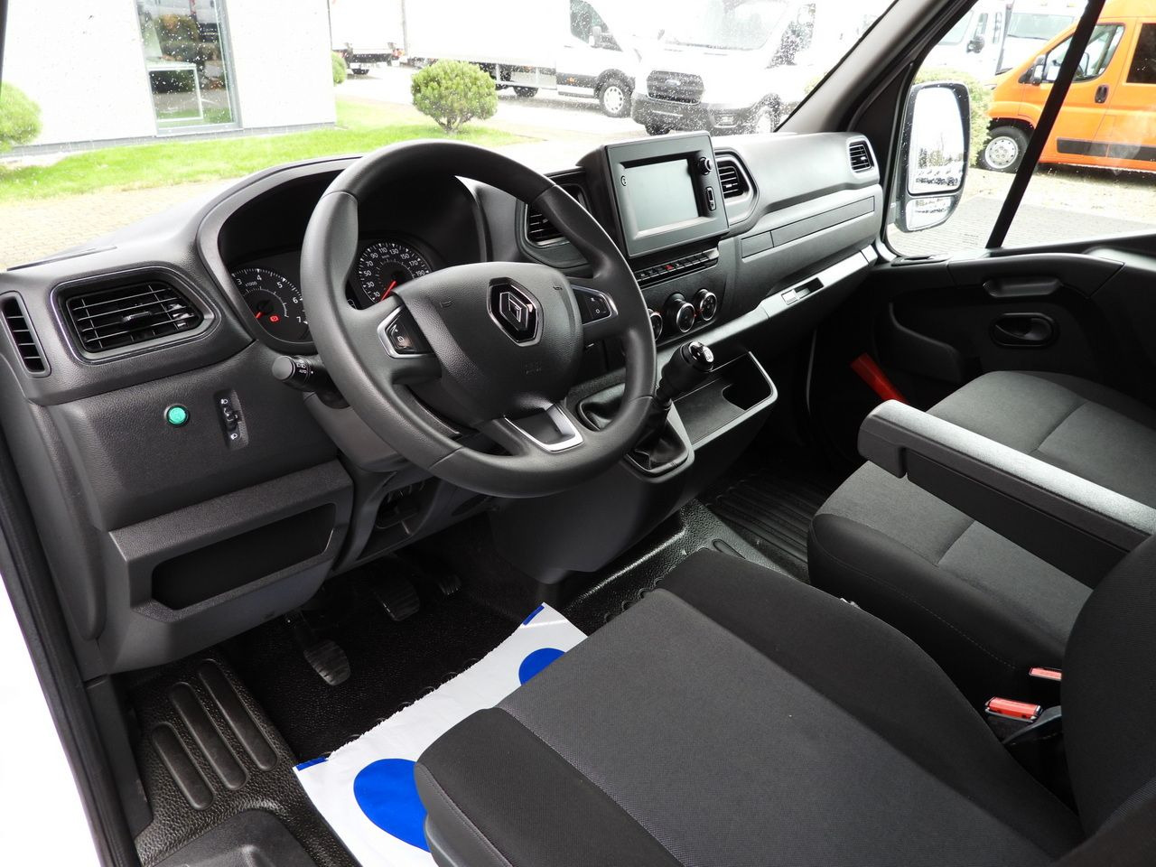 RENAULT MASTER TARPAULIN 10 PALLETS WEBASTO CRUISE CONTROL NAVIGATION LED LIGHTS TWIN WHEELS AIR CONDITIONING 165HP - Dostavno vozilo s ceradom: slika RENAULT MASTER TARPAULIN 10 PALLETS WEBASTO CRUISE CONTROL NAVIGATION LED LIGHTS TWIN WHEELS AIR CONDITIONING 165HP - Dostavno vozilo s ceradom RENAULT MASTER TARPAULIN 10 PALLETS WEBASTO CRUISE CONTROL NAVIGATION LED LIGHTS TWIN WHEELS AIR CONDITIONING 165HP - Dostavno vozilo s ceradom: slika RENAULT MASTER TARPAULIN 10 PALLETS WEBASTO CRUISE CONTROL NAVIGATION LED LIGHTS TWIN WHEELS AIR CONDITIONING 165HP - Dostavno vozilo s ceradom