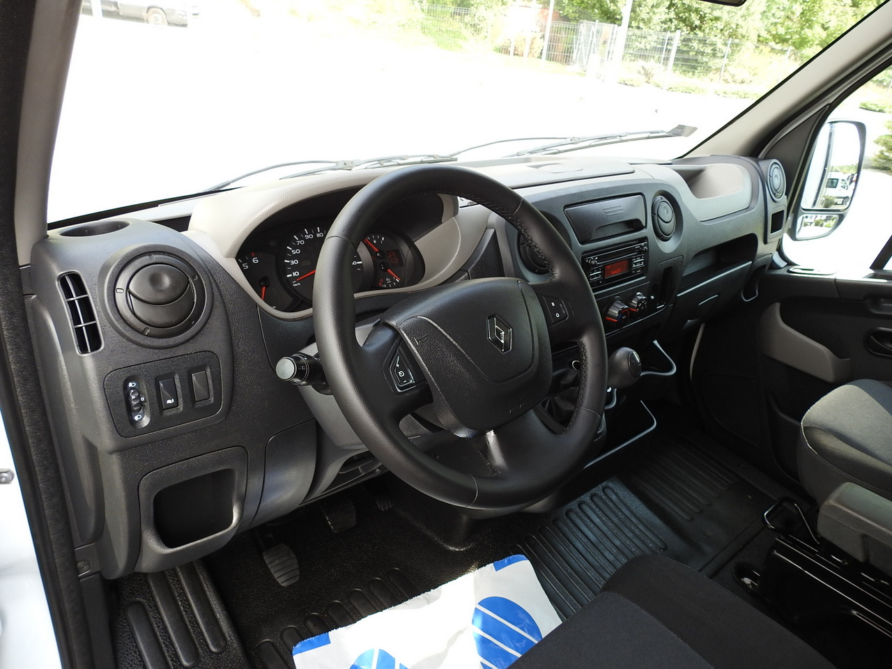 RENAULT MASTER TARPAULIN 8 PALLETS CRUISE CONTROL AIR CONDITIONING 170HP - Dostavno vozilo s ceradom: slika RENAULT MASTER TARPAULIN 8 PALLETS CRUISE CONTROL AIR CONDITIONING 170HP - Dostavno vozilo s ceradom RENAULT MASTER TARPAULIN 8 PALLETS CRUISE CONTROL AIR CONDITIONING 170HP - Dostavno vozilo s ceradom: slika RENAULT MASTER TARPAULIN 8 PALLETS CRUISE CONTROL AIR CONDITIONING 170HP - Dostavno vozilo s ceradom