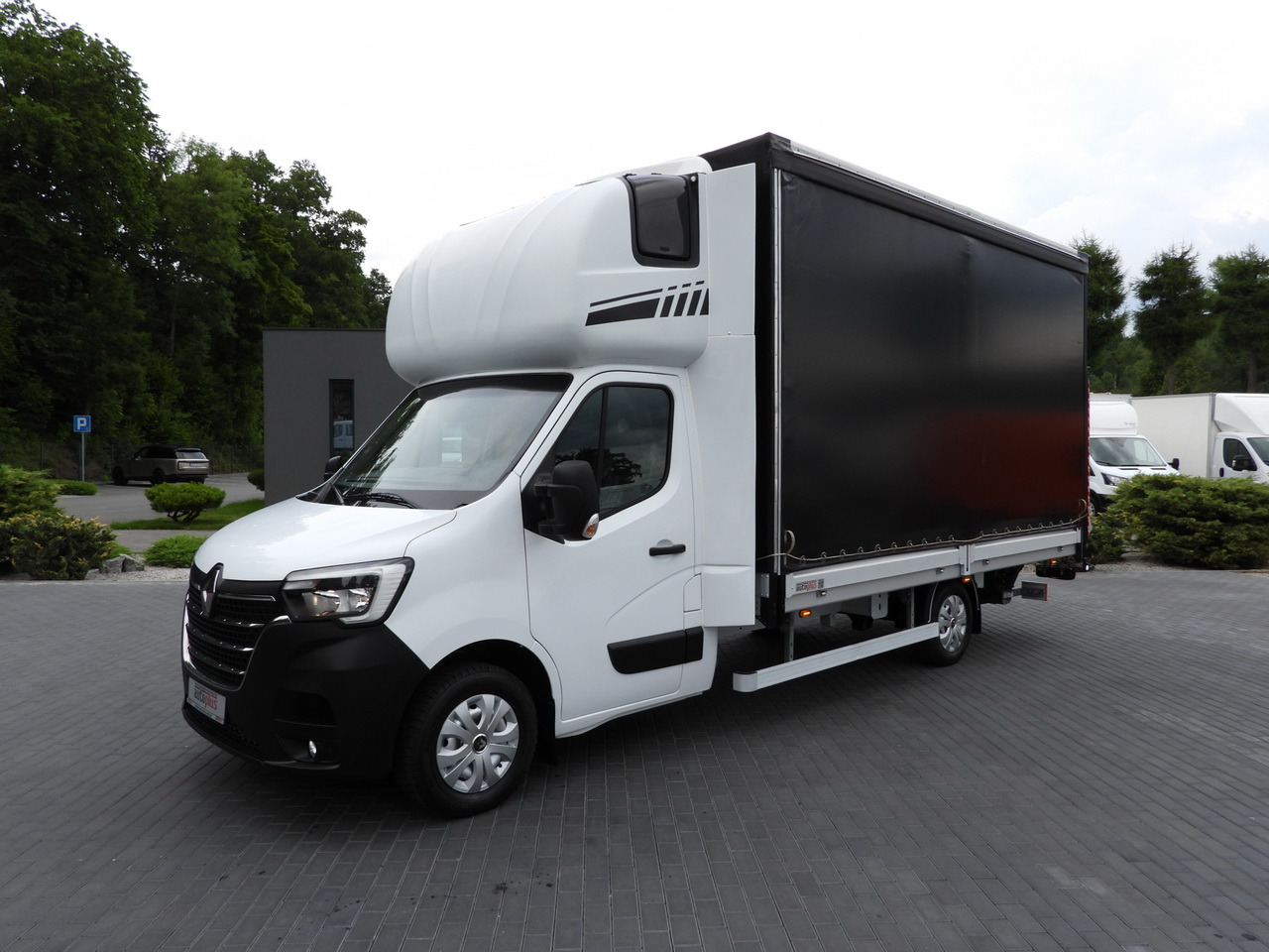 Dostavno vozilo s ceradom RENAULT MASTER TARPAULIN LIFT 10 PALLETS WEBASTO CRUISE CONTROL LED LIGHTS PNEUMATICS AIR CONDITIONING  165HP: slika Dostavno vozilo s ceradom RENAULT MASTER TARPAULIN LIFT 10 PALLETS WEBASTO CRUISE CONTROL LED LIGHTS PNEUMATICS AIR CONDITIONING  165HP